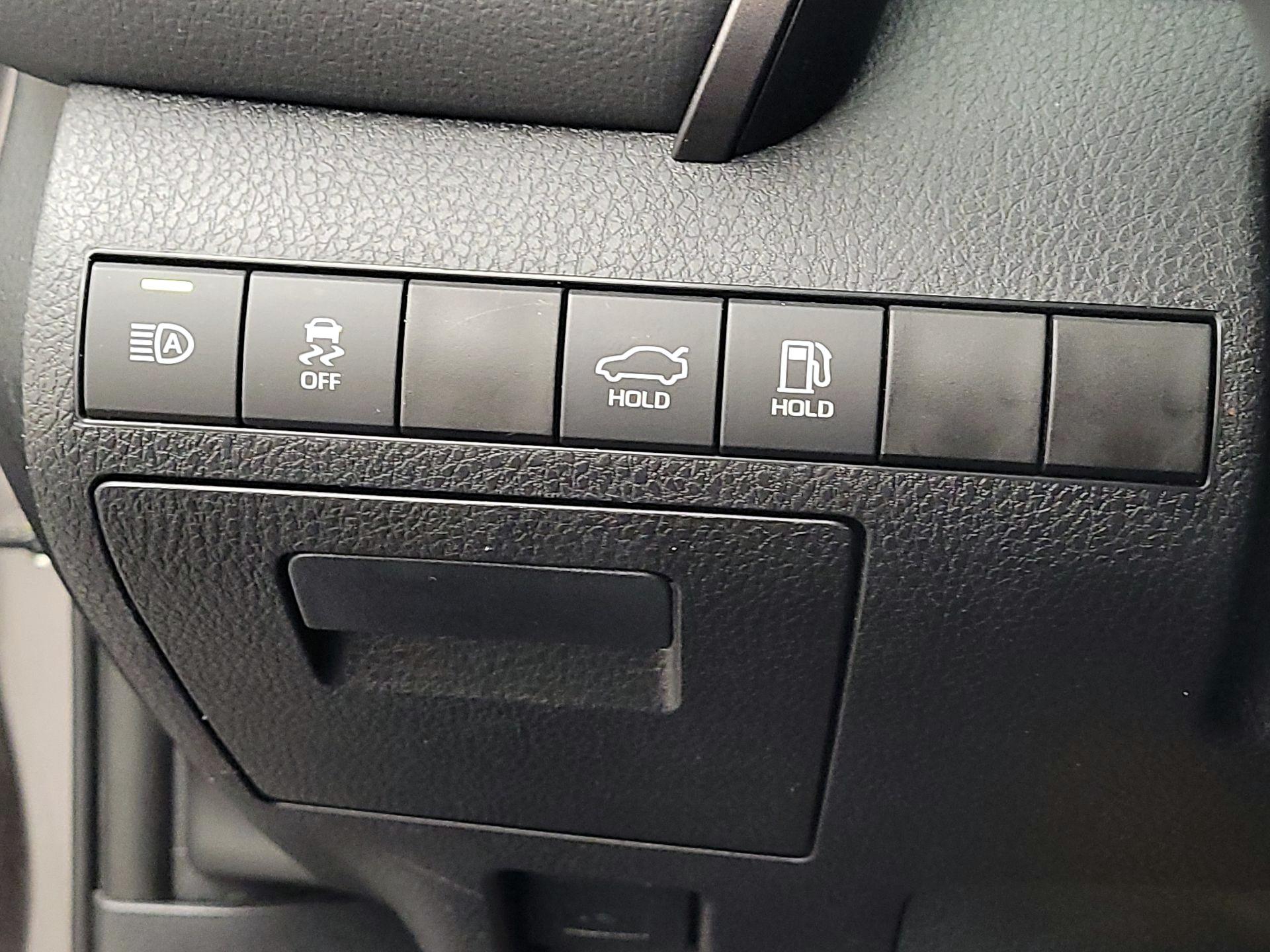 Thumbnail: 2024 Toyota Camry - 13