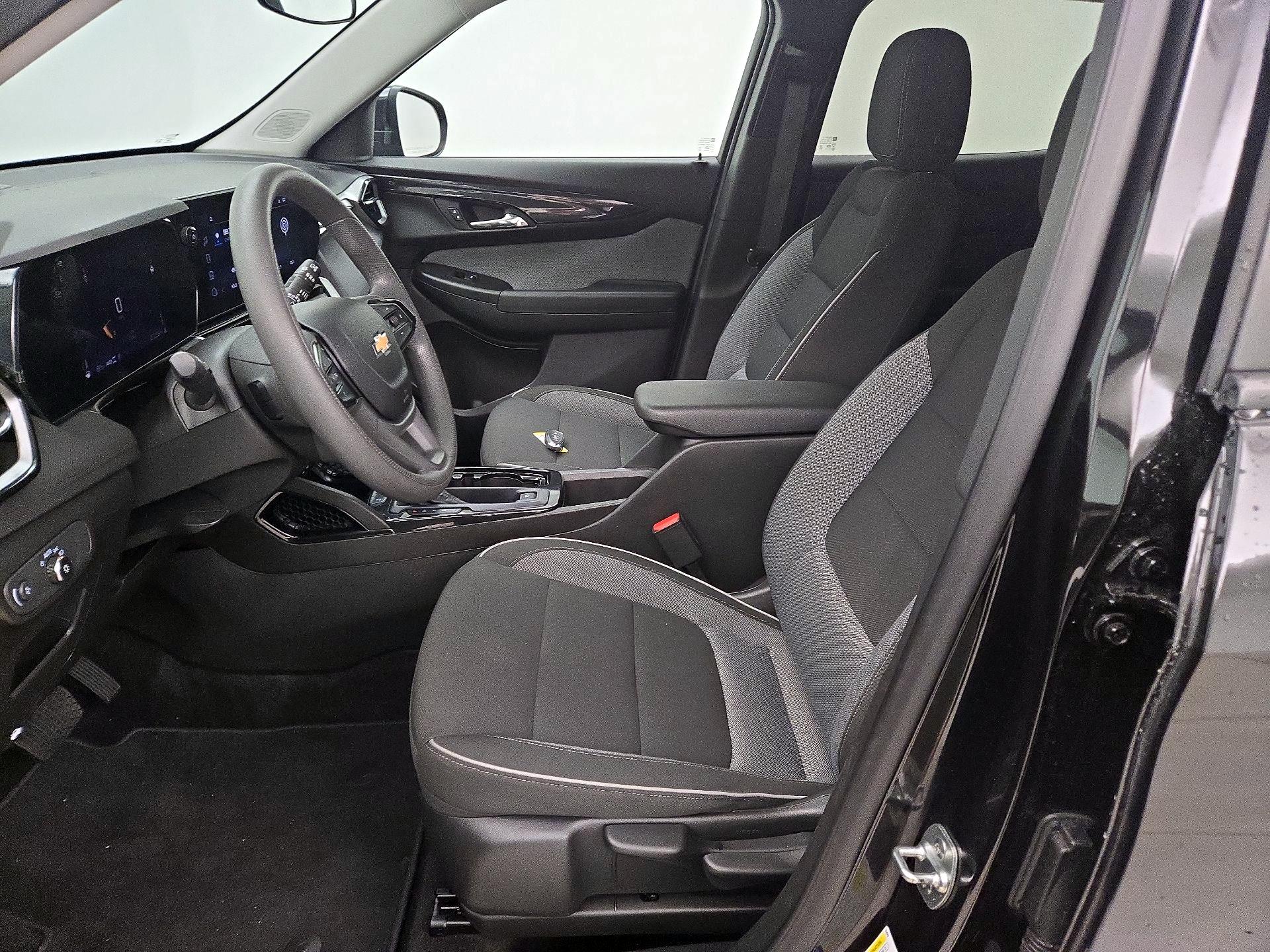 Thumbnail: 2025 Chevrolet TrailBlazer - 11