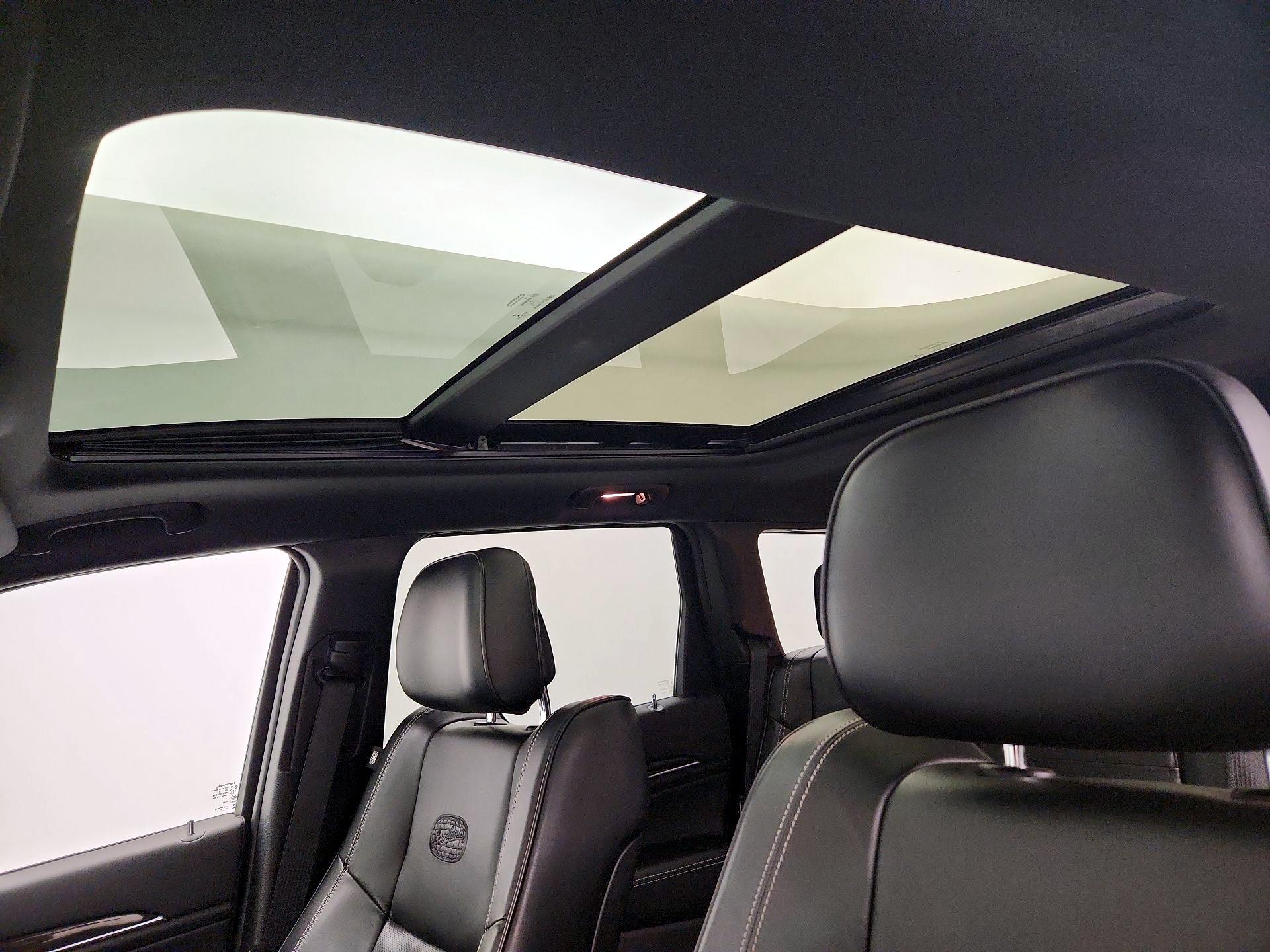 Thumbnail: 2015 Jeep Grand Cherokee - 20