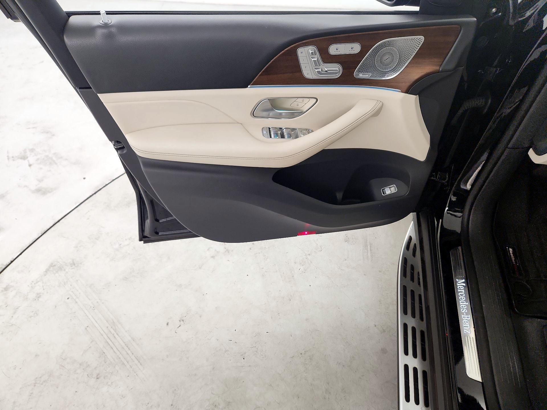 Thumbnail: 2020 Mercedes-Benz GLE - 12