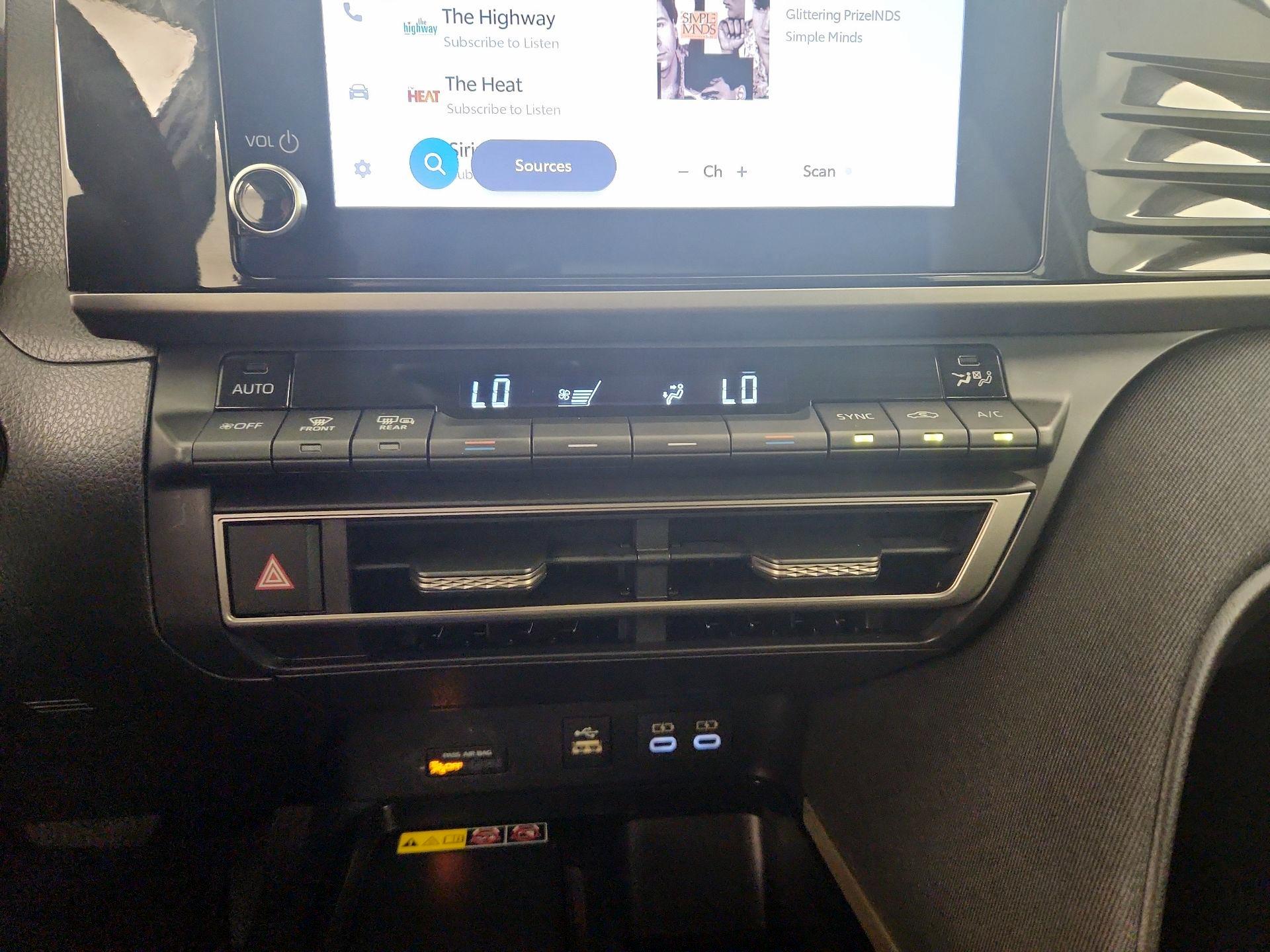 Thumbnail: 2025 Toyota Camry - 16