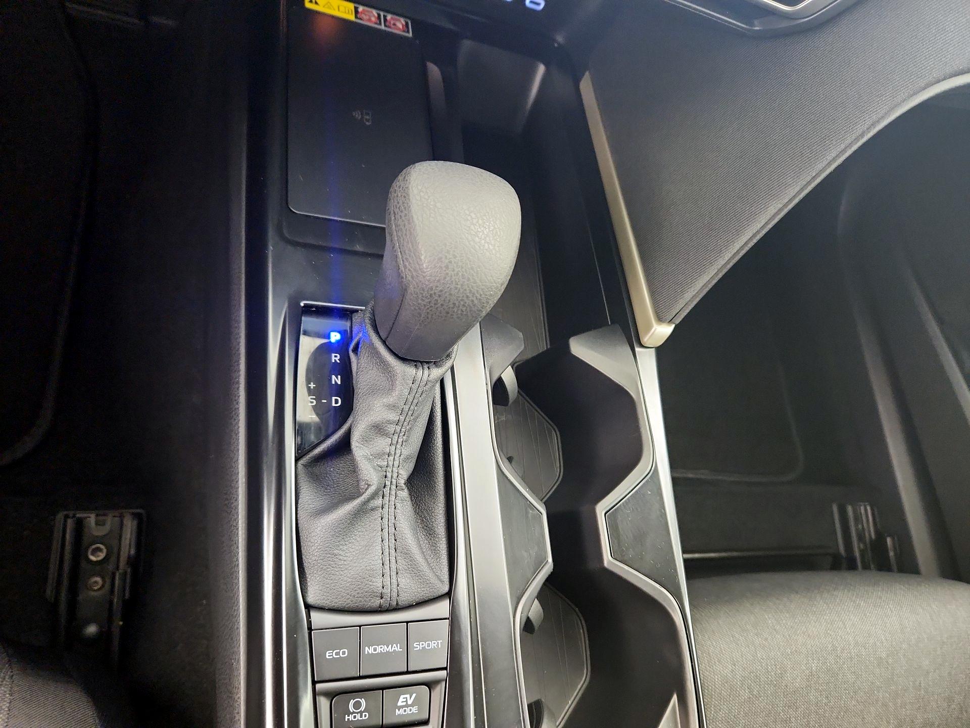 Thumbnail: 2025 Toyota Camry - 17