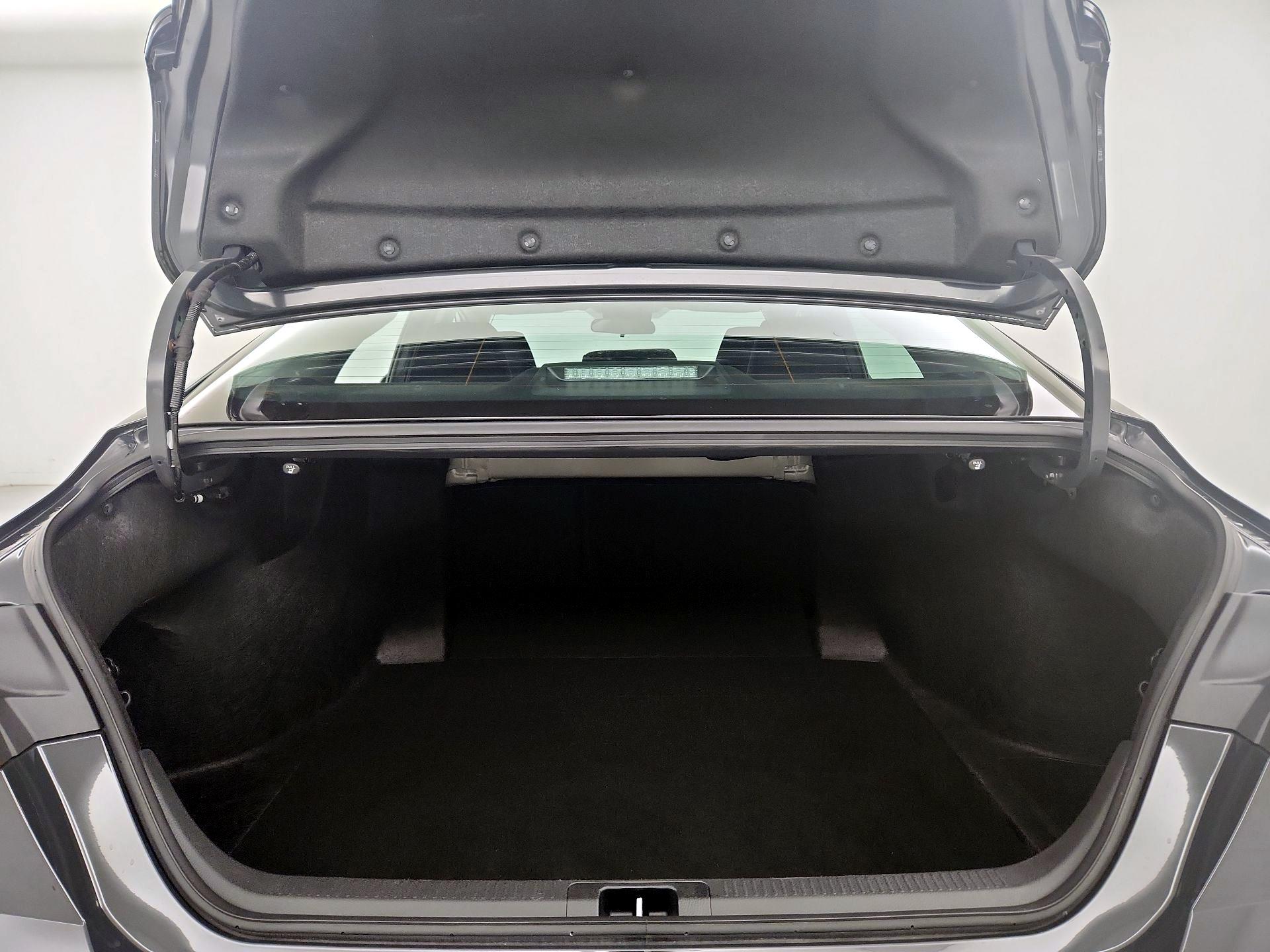 Thumbnail: 2025 Toyota Camry - 20