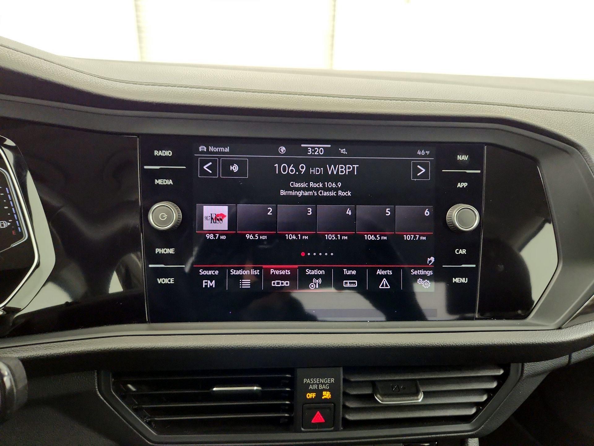 Thumbnail: 2024 Volkswagen Jetta - 14