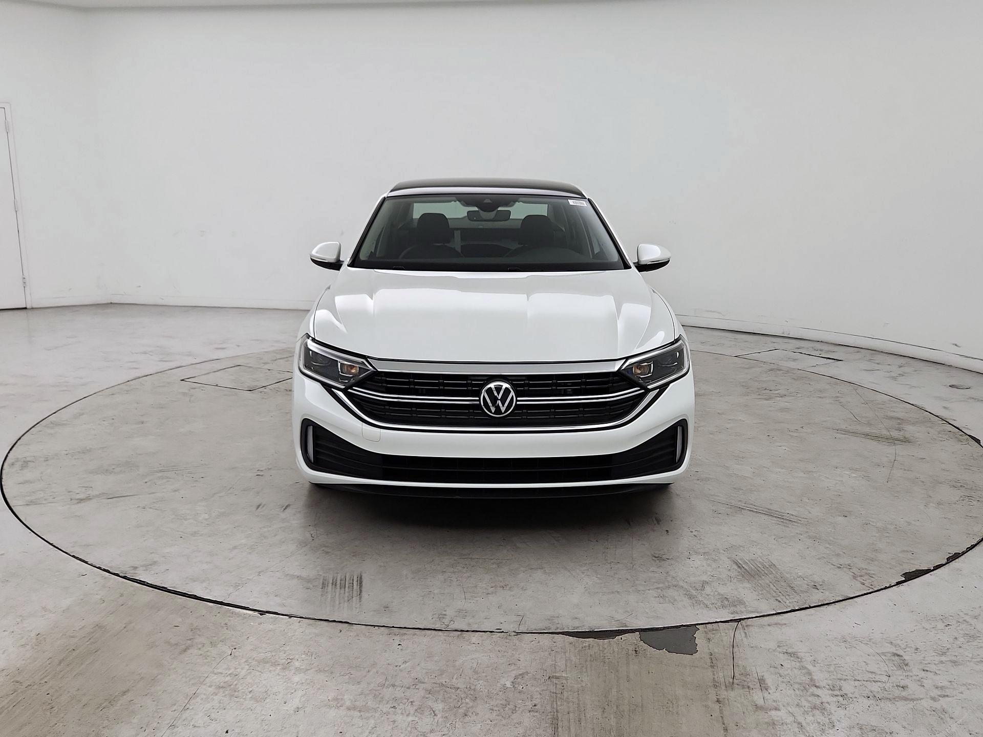 Thumbnail: 2024 Volkswagen Jetta - 2