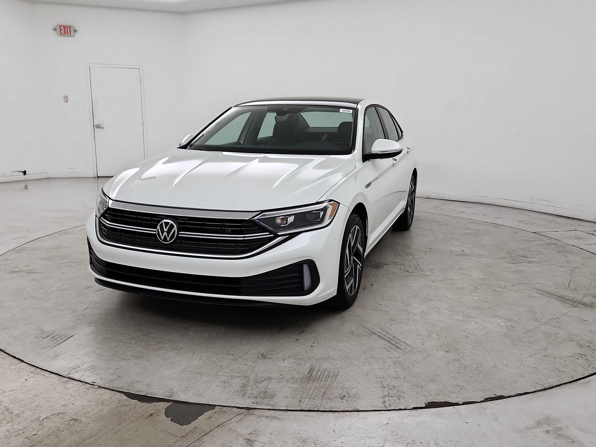 Thumbnail: 2024 Volkswagen Jetta - 3