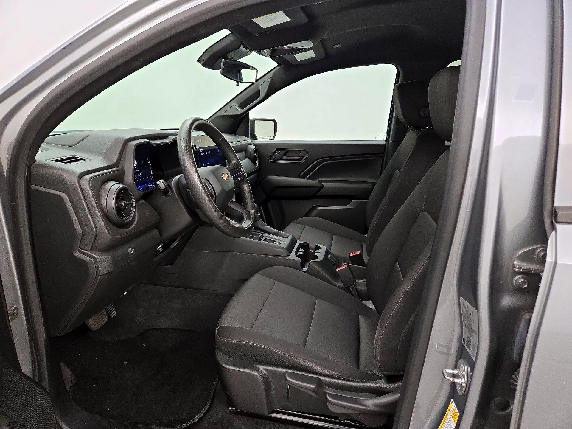 Thumbnail: 2023 Chevrolet Colorado - 11