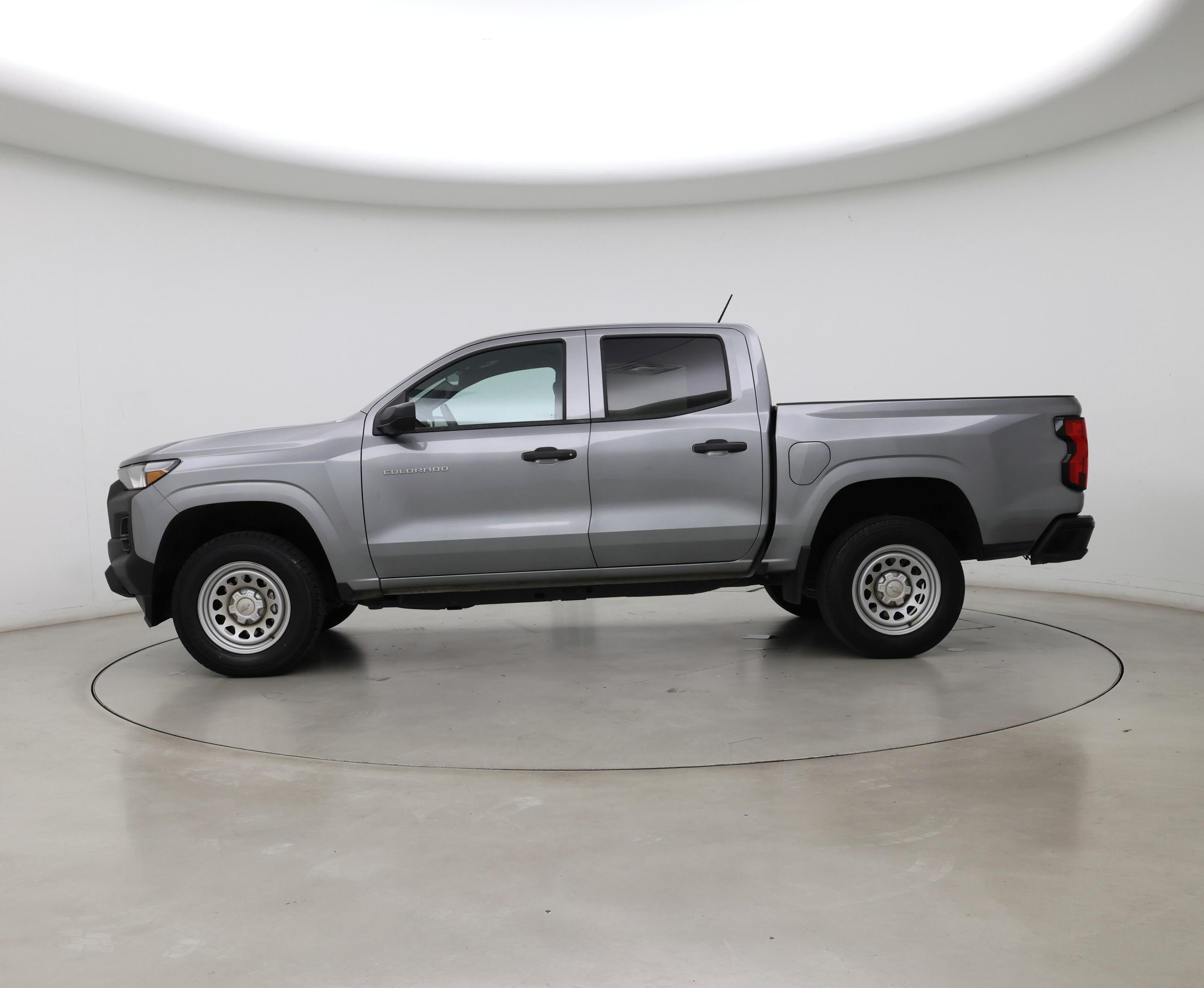 Thumbnail: 2023 Chevrolet Colorado - 3