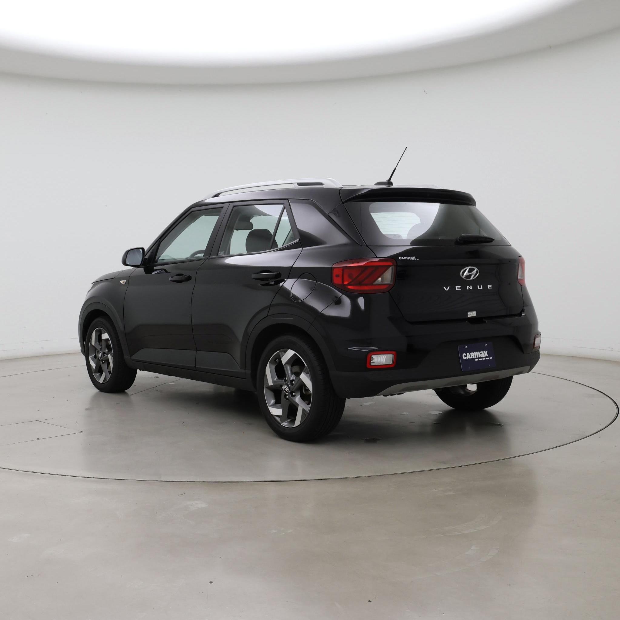 Thumbnail: 2025 Hyundai Venue - 2