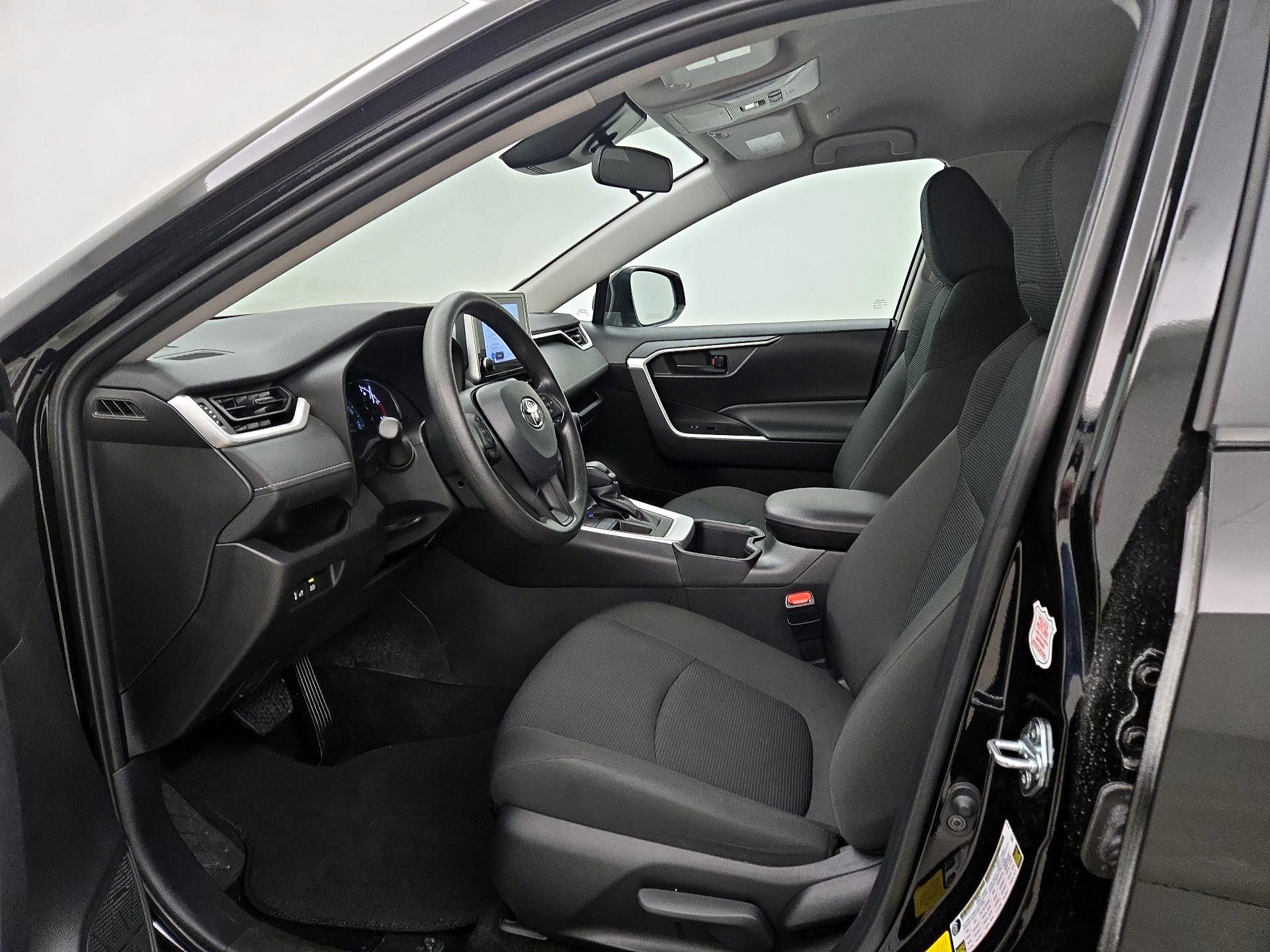 Thumbnail: 2025 Toyota RAV4 - 11