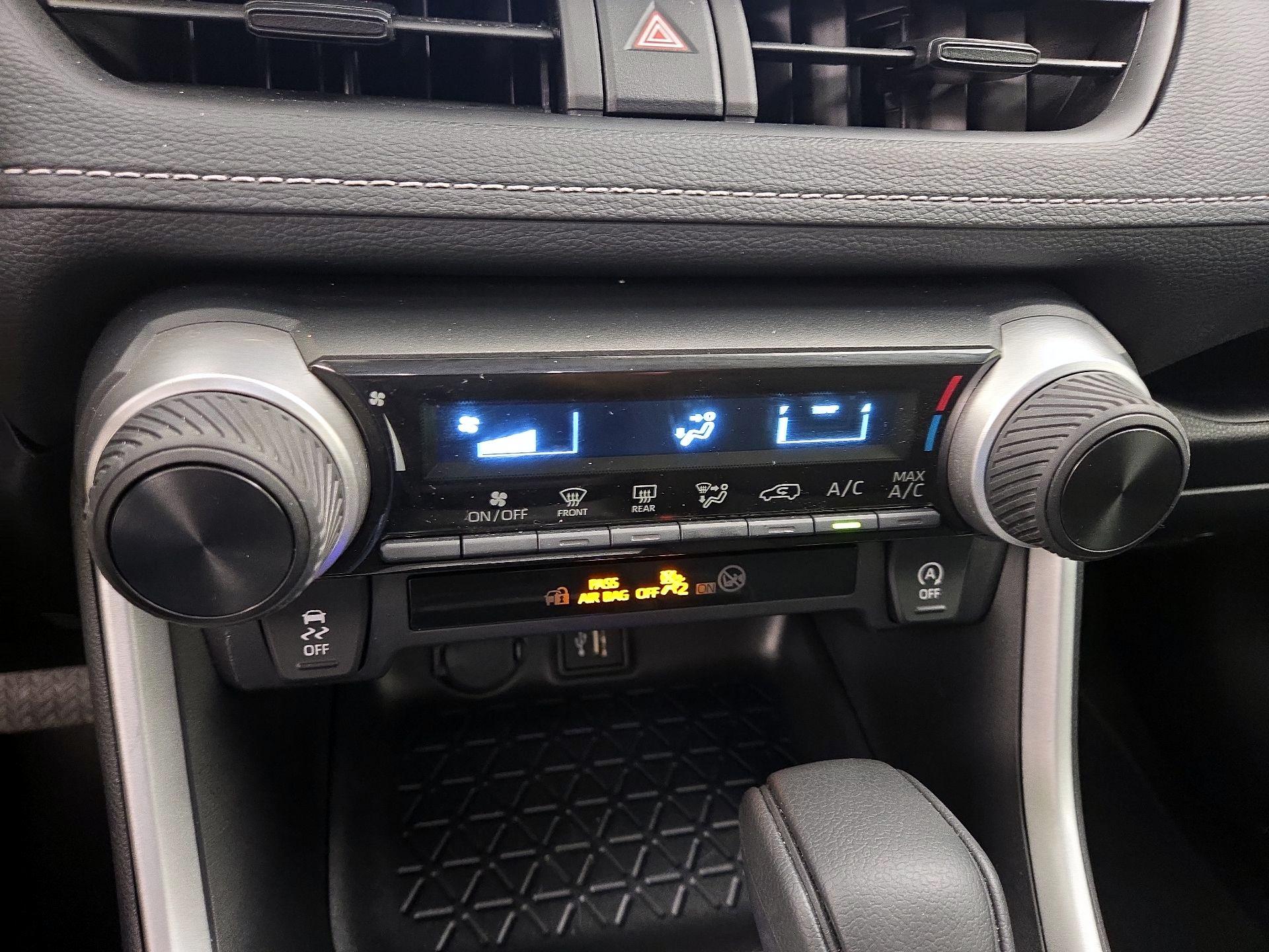 Thumbnail: 2025 Toyota RAV4 - 16