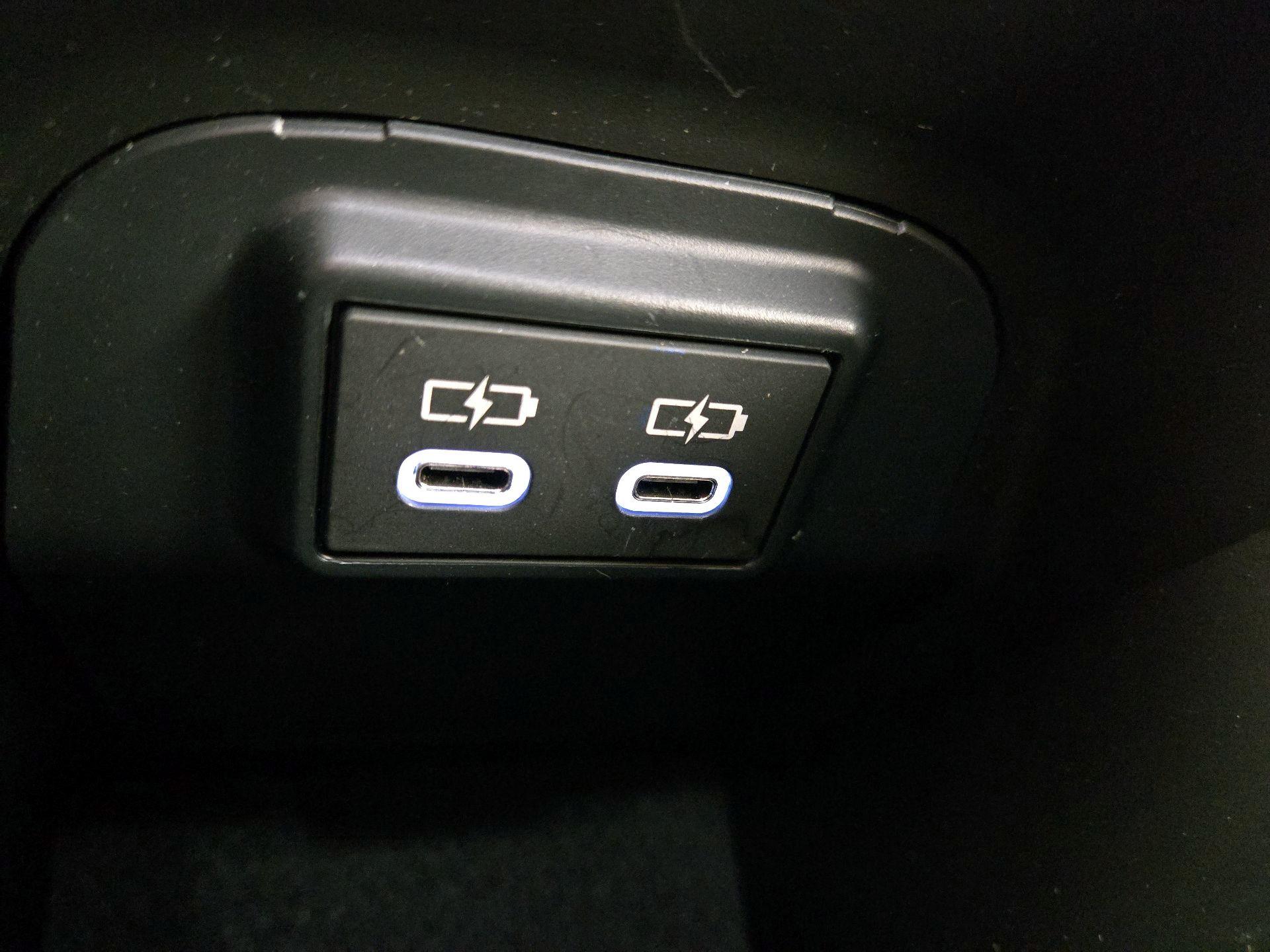 Thumbnail: 2025 Toyota RAV4 - 18