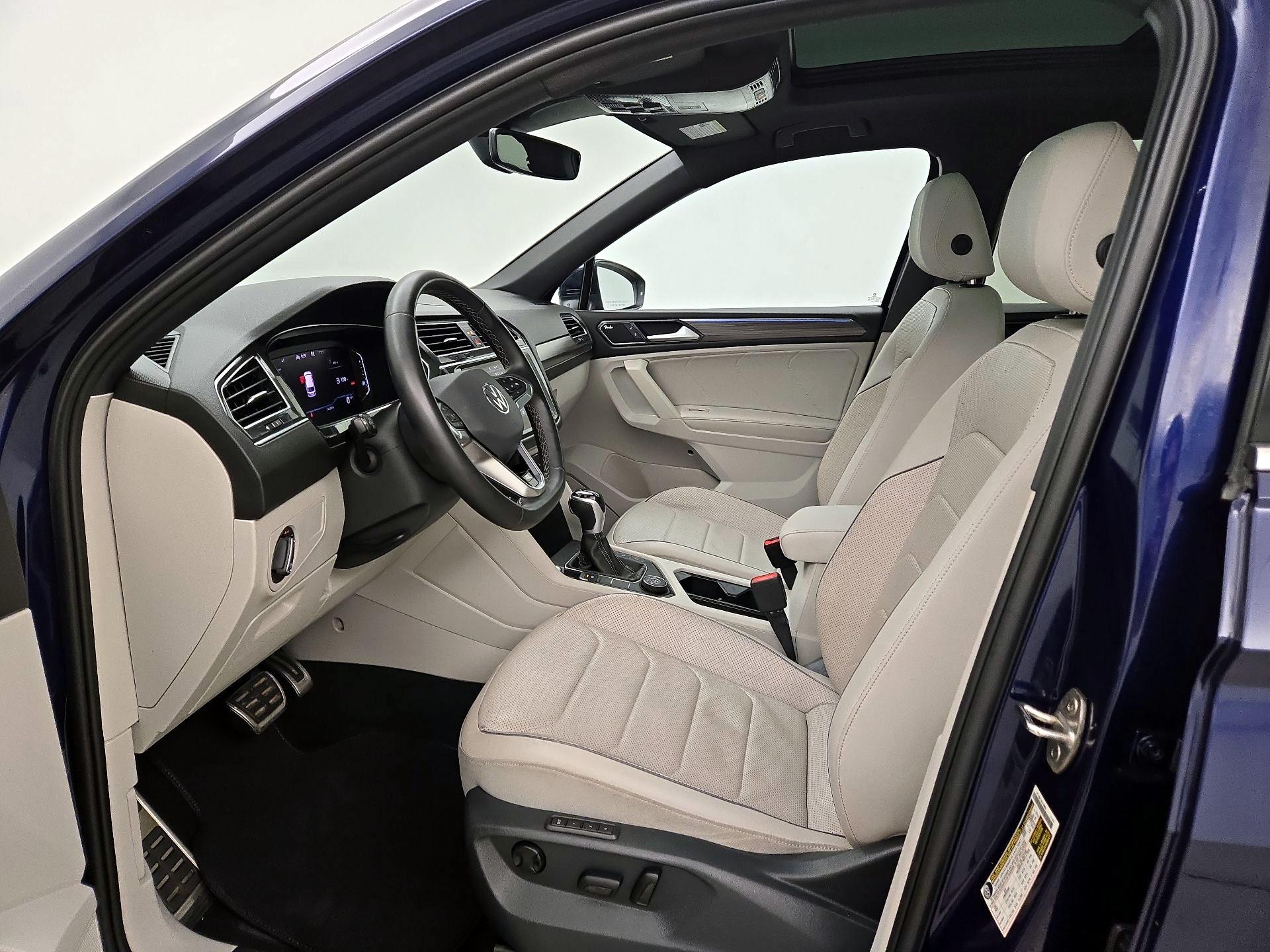 Thumbnail: 2023 Volkswagen Tiguan - 11