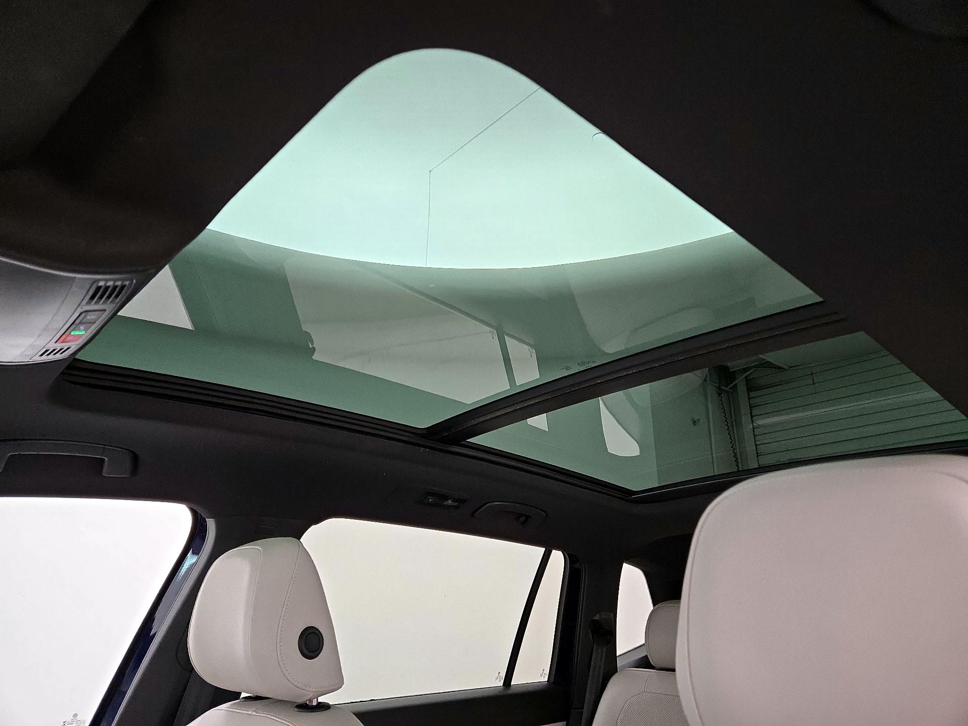 Thumbnail: 2023 Volkswagen Tiguan - 19