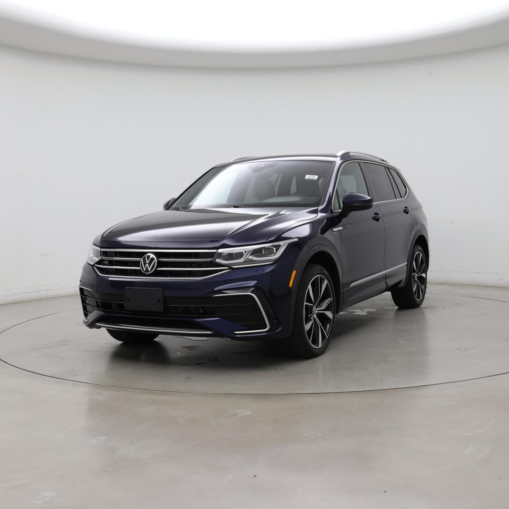 Thumbnail: 2023 Volkswagen Tiguan - 4