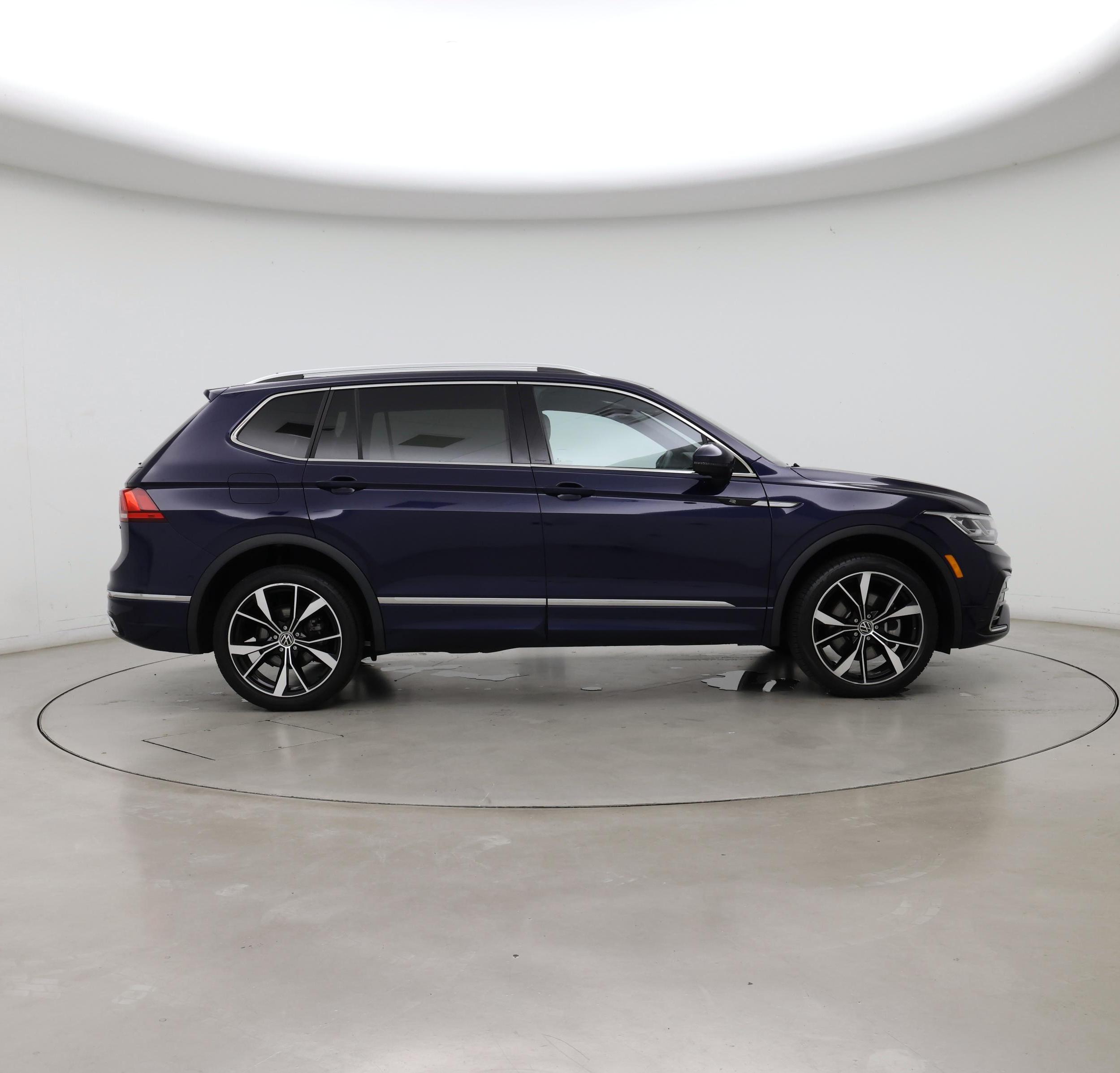 Thumbnail: 2023 Volkswagen Tiguan - 7