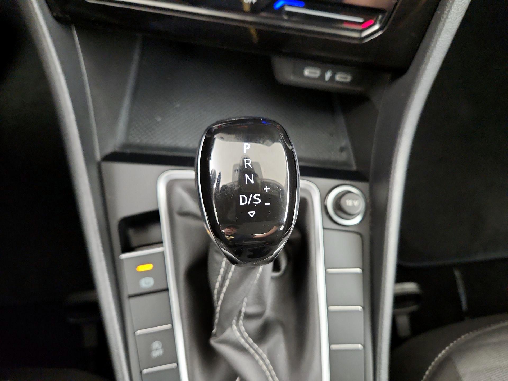 Thumbnail: 2025 Volkswagen Jetta - 15