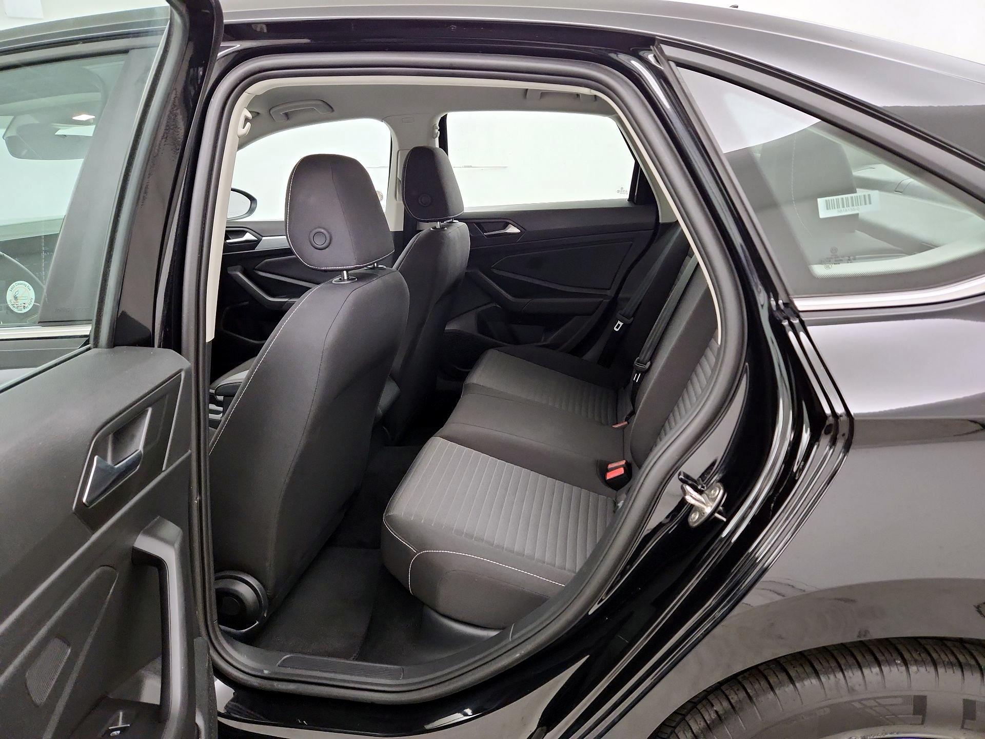 Thumbnail: 2025 Volkswagen Jetta - 17