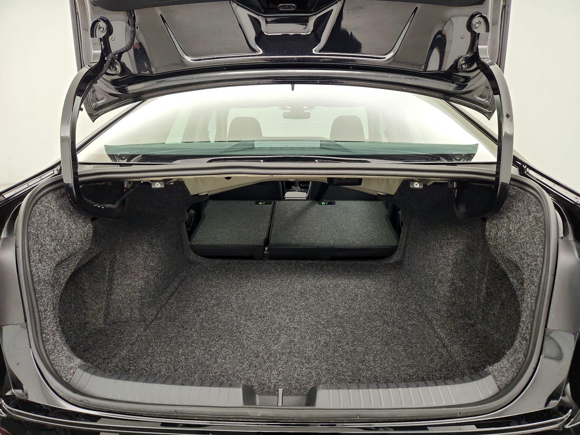 Thumbnail: 2025 Volkswagen Jetta - 19