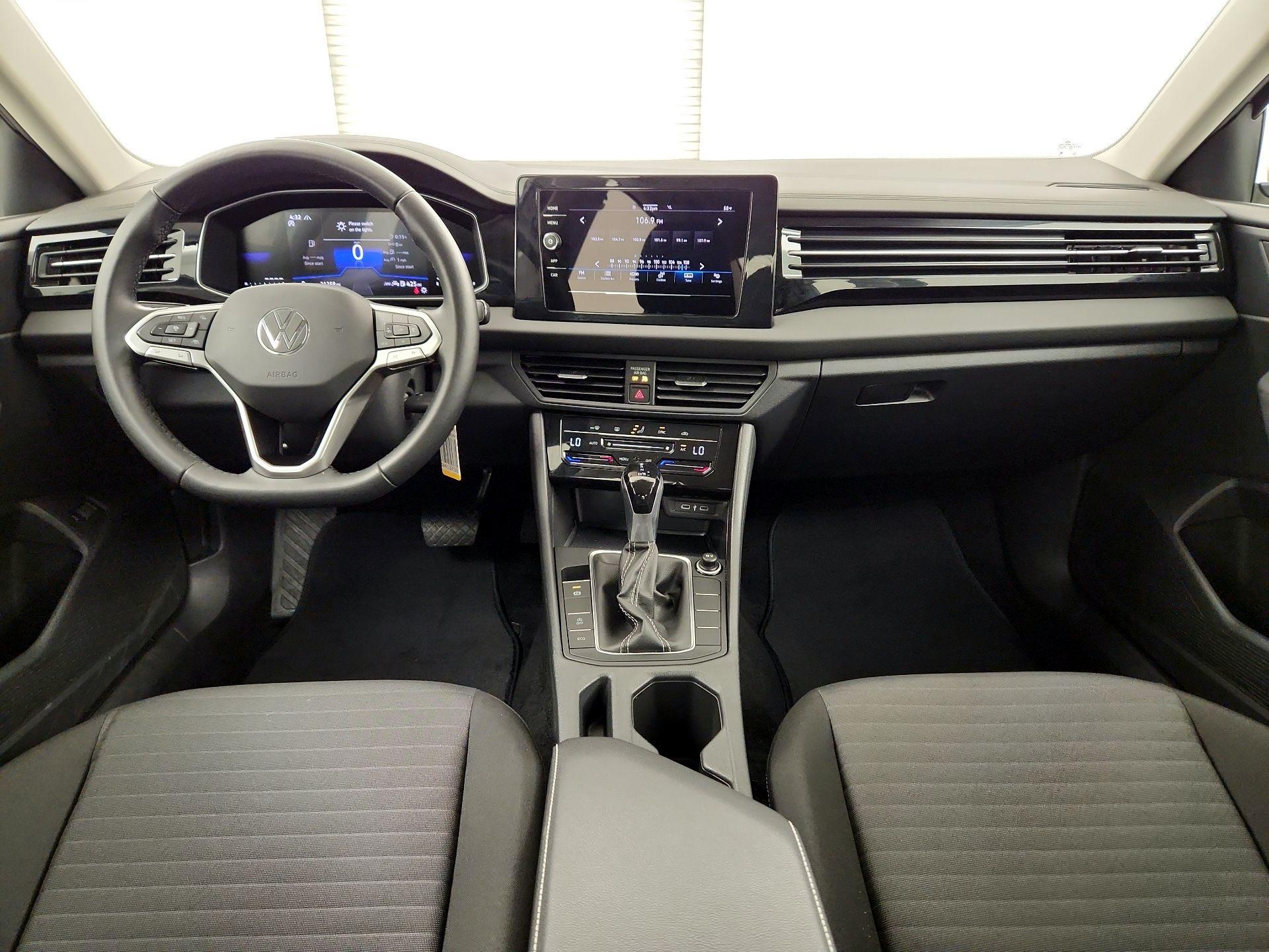 Thumbnail: 2025 Volkswagen Jetta - 8