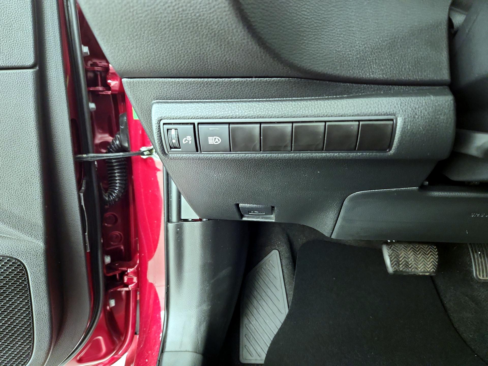 Thumbnail: 2024 Toyota Corolla - 11