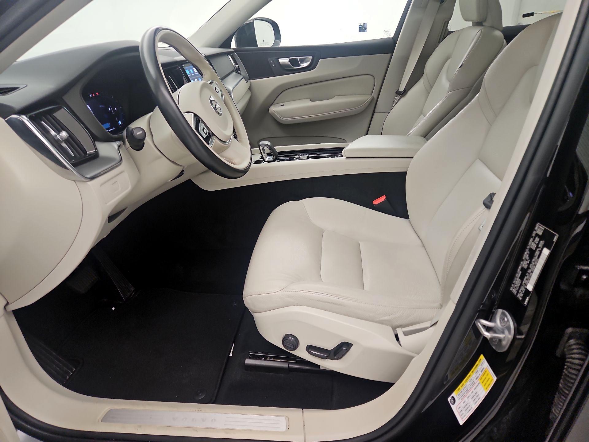 Thumbnail: 2024 Volvo XC60 - 11