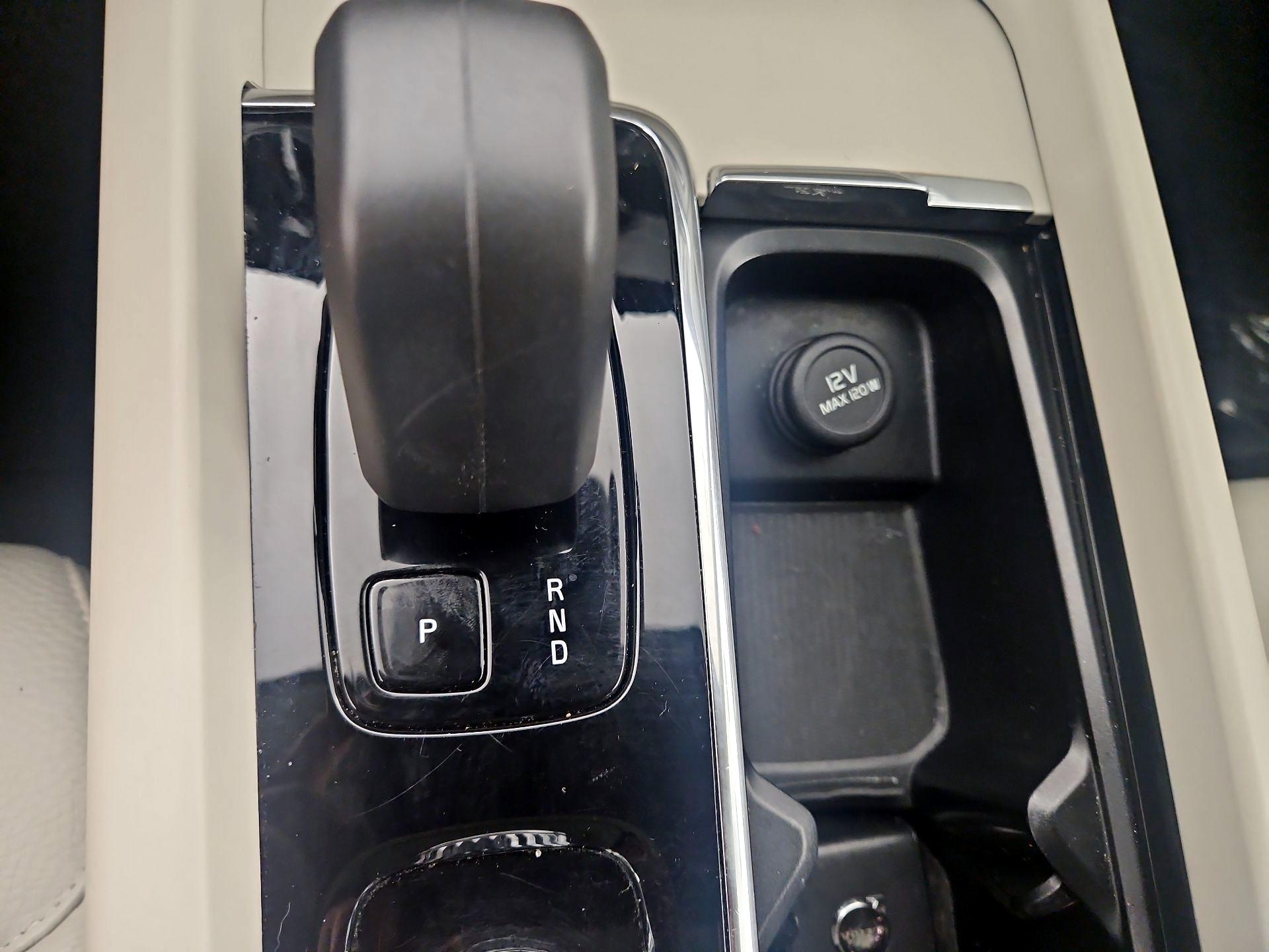 Thumbnail: 2024 Volvo XC60 - 17
