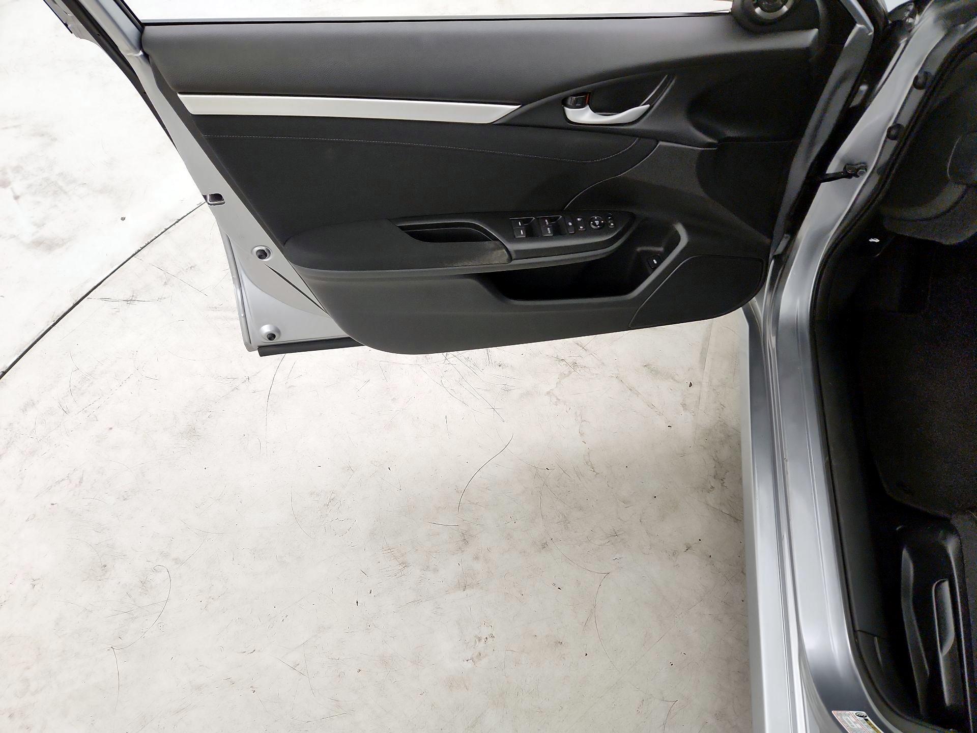 Thumbnail: 2017 Honda Civic - 12