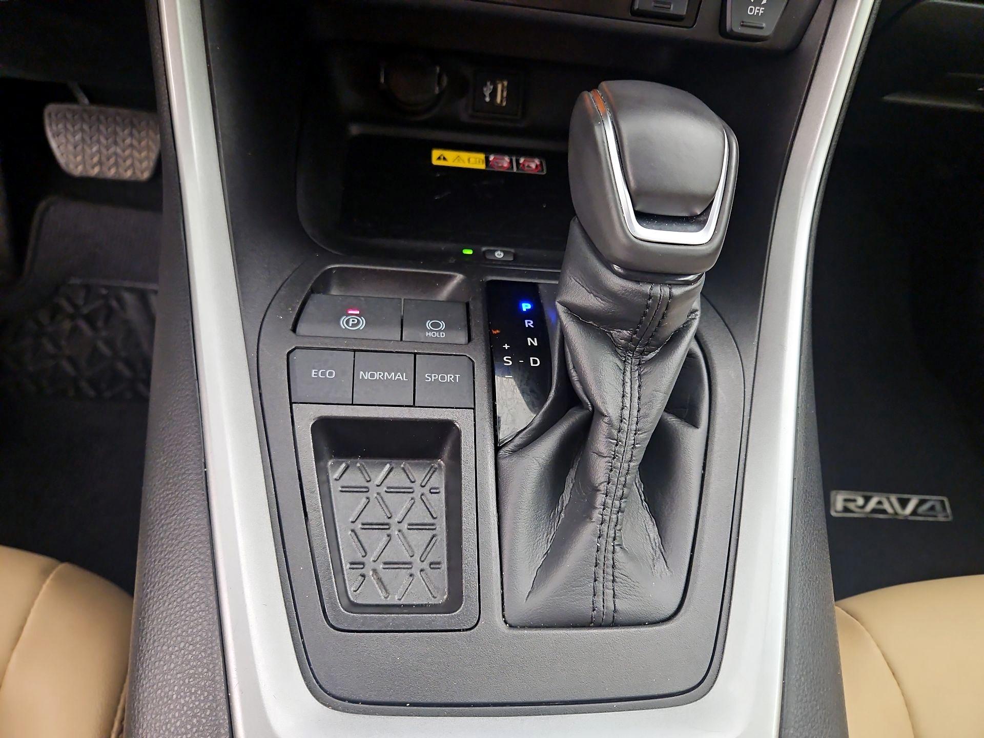 Thumbnail: 2024 Toyota RAV4 - 17