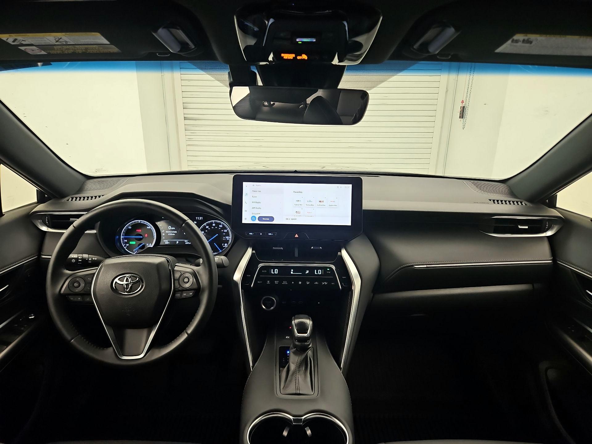 Thumbnail: 2023 Toyota Venza - 9