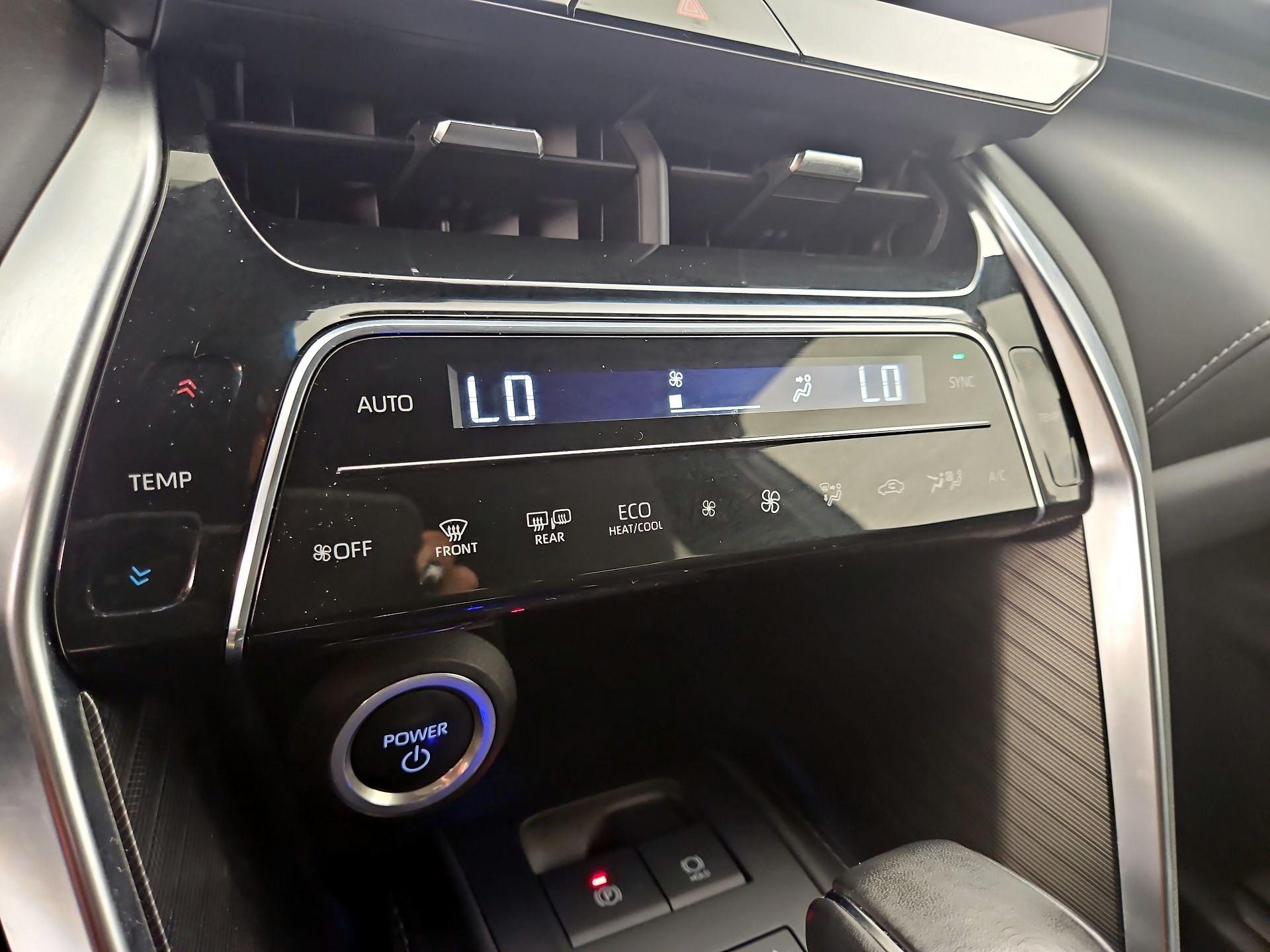 Thumbnail: 2023 Toyota Venza - 16