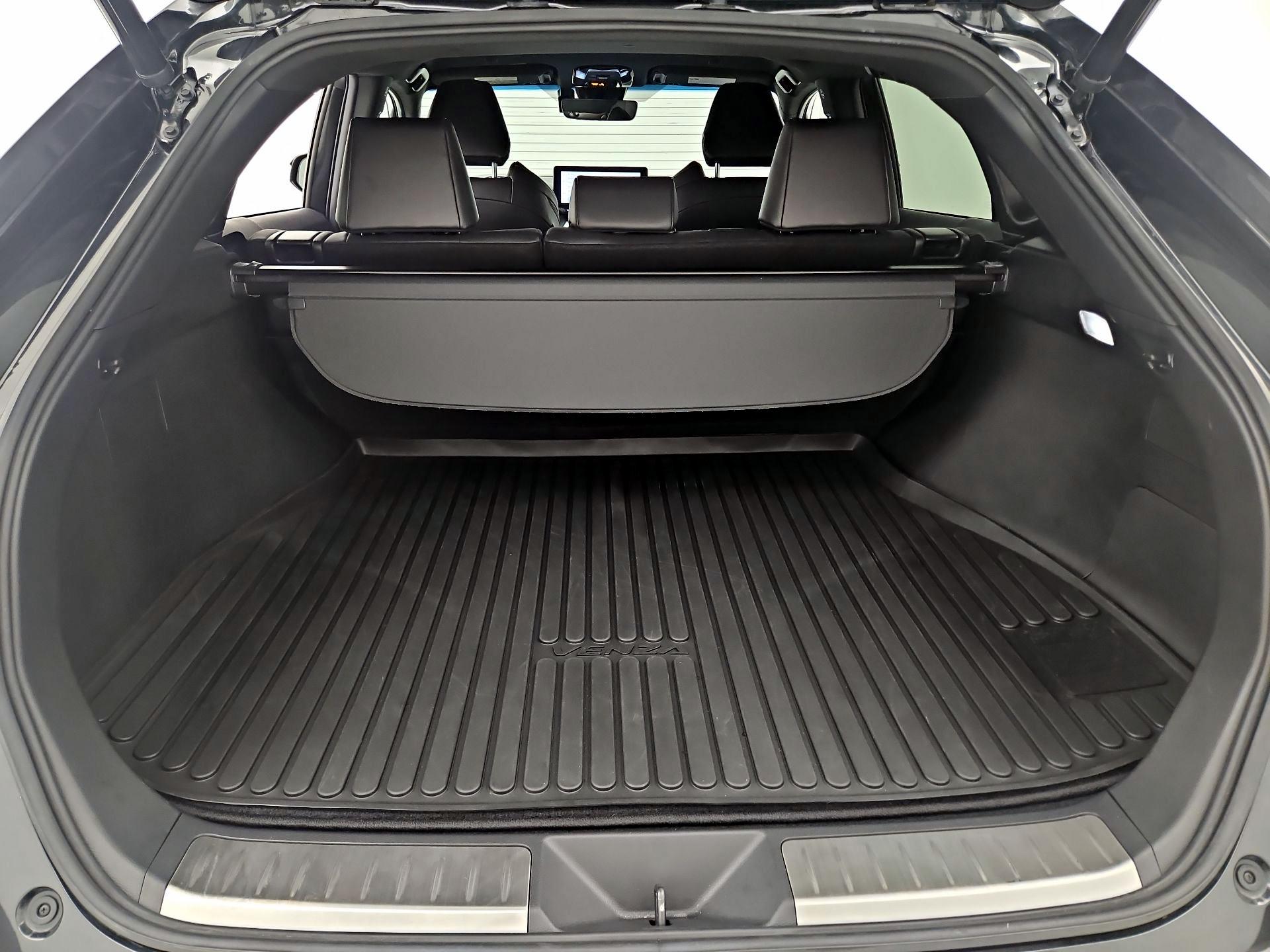 Thumbnail: 2023 Toyota Venza - 20