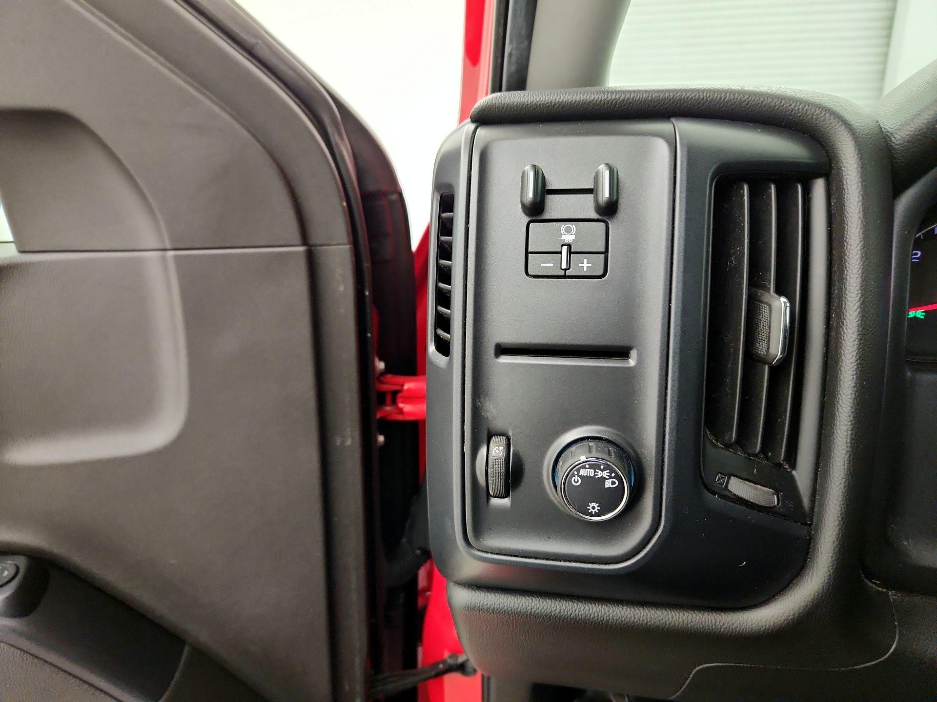 Thumbnail: 2017 Chevrolet Silverado 1500 - 11