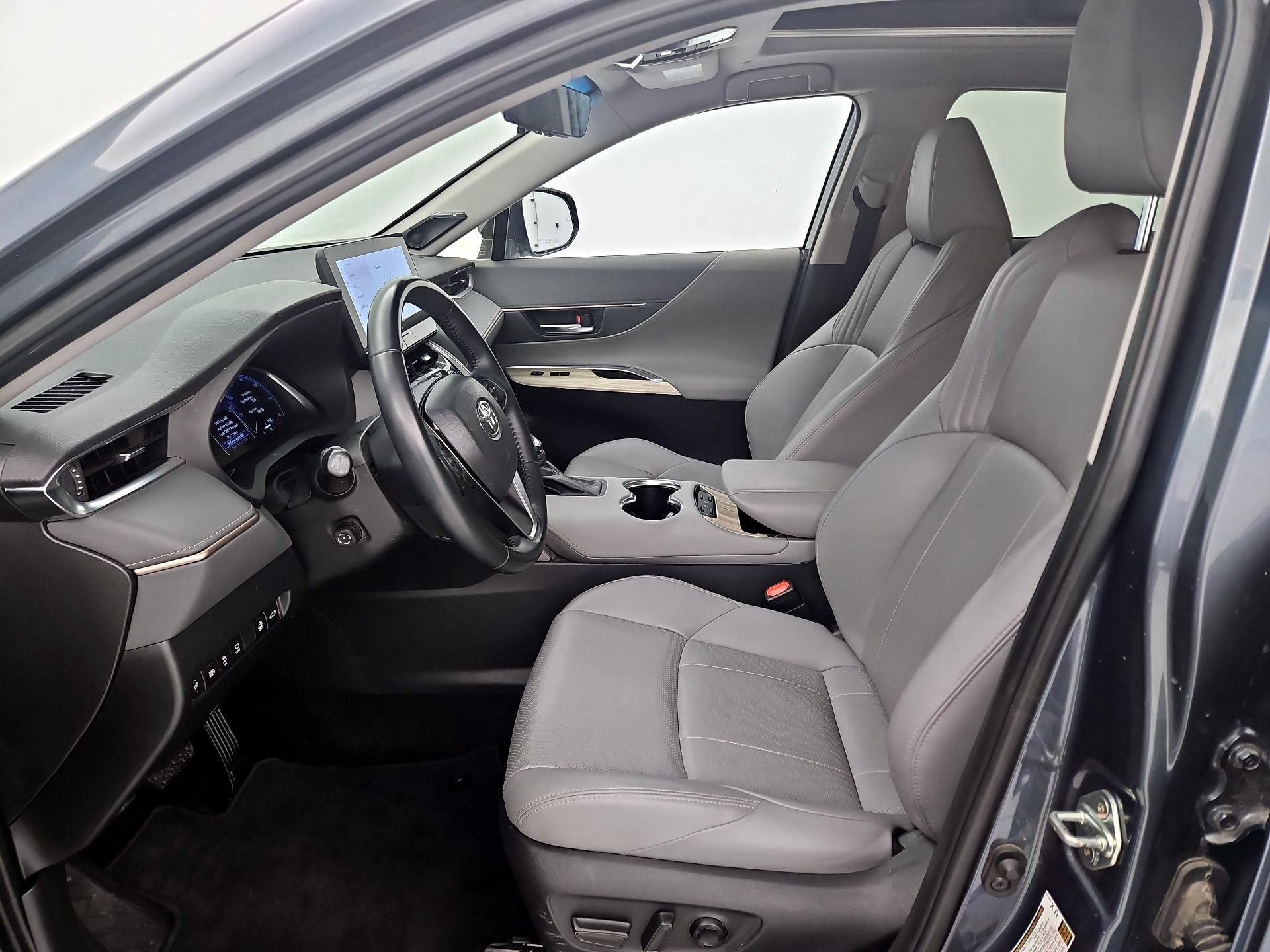 Thumbnail: 2024 Toyota Venza - 11