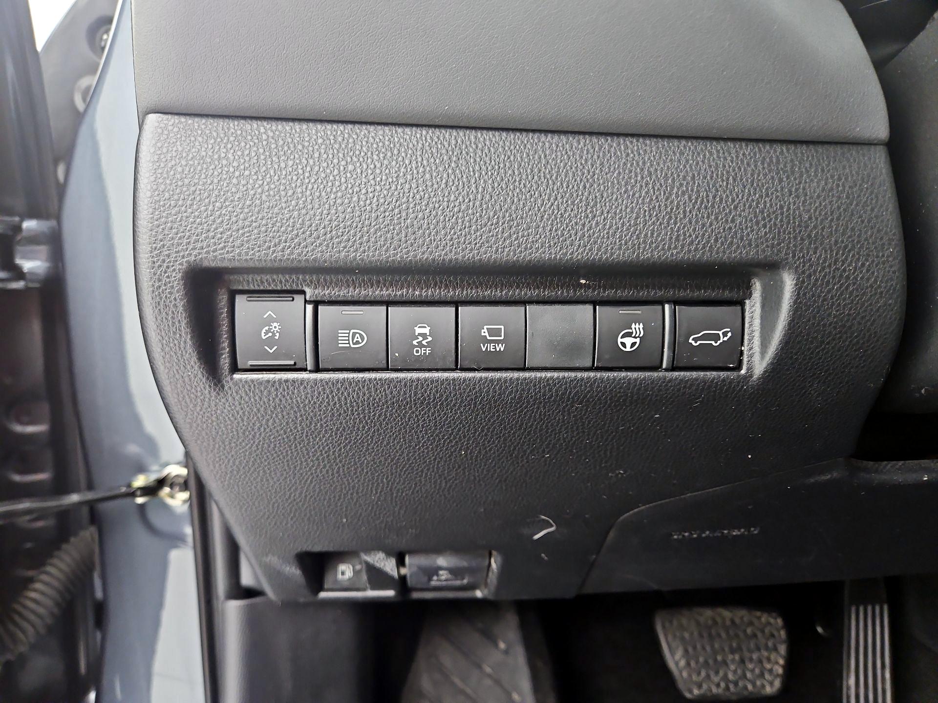 Thumbnail: 2024 Toyota Venza - 13