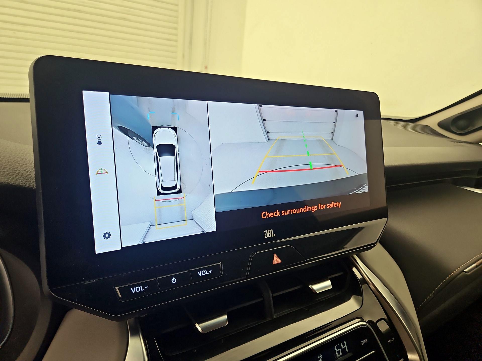 Thumbnail: 2024 Toyota Venza - 14