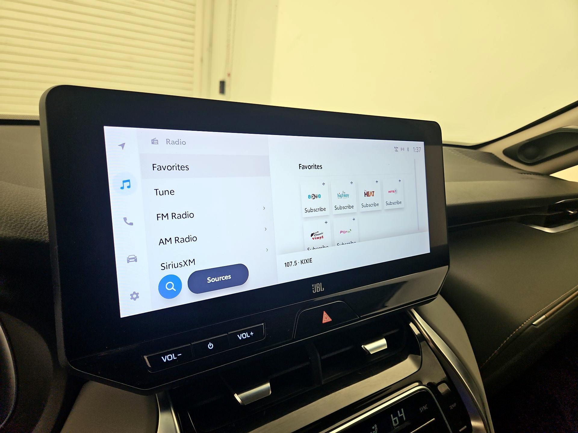 Thumbnail: 2024 Toyota Venza - 15