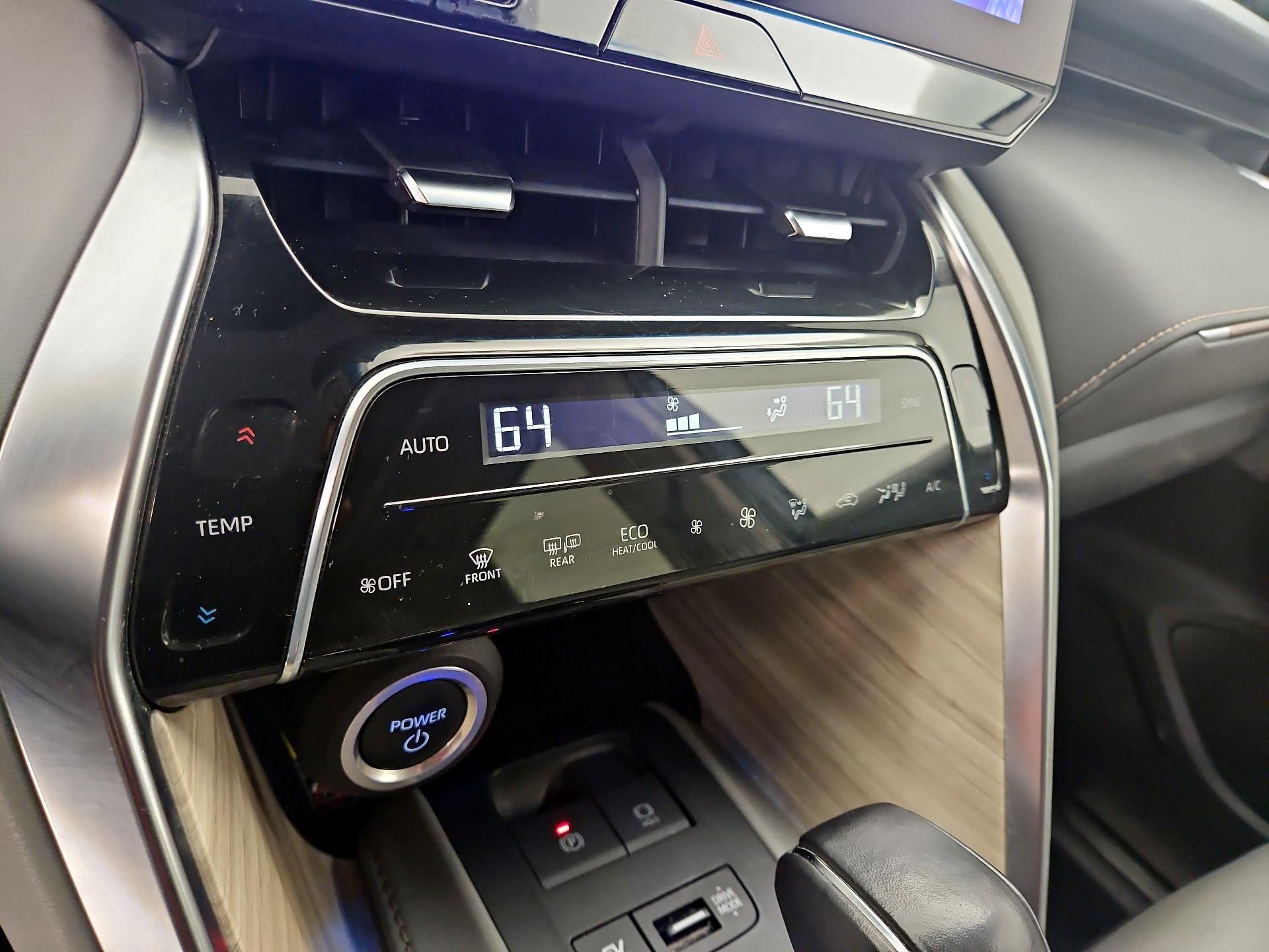 Thumbnail: 2024 Toyota Venza - 16