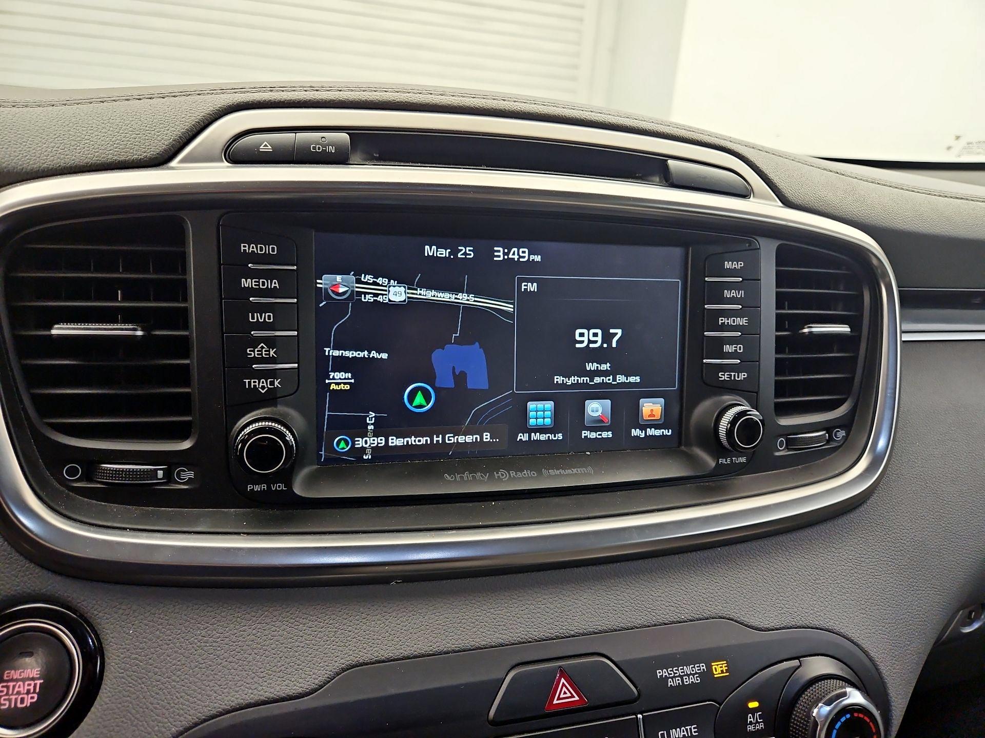 Thumbnail: 2017 Kia Sorento - 16
