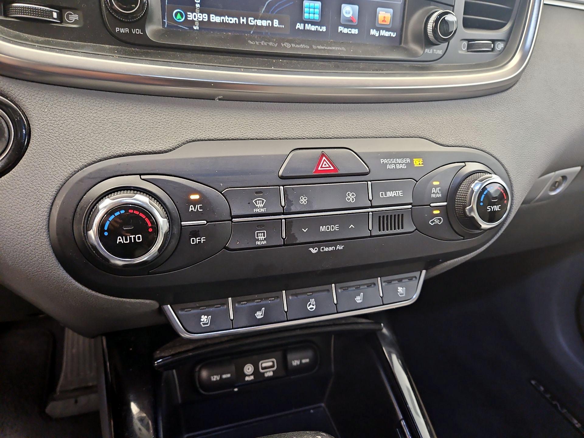 Thumbnail: 2017 Kia Sorento - 17