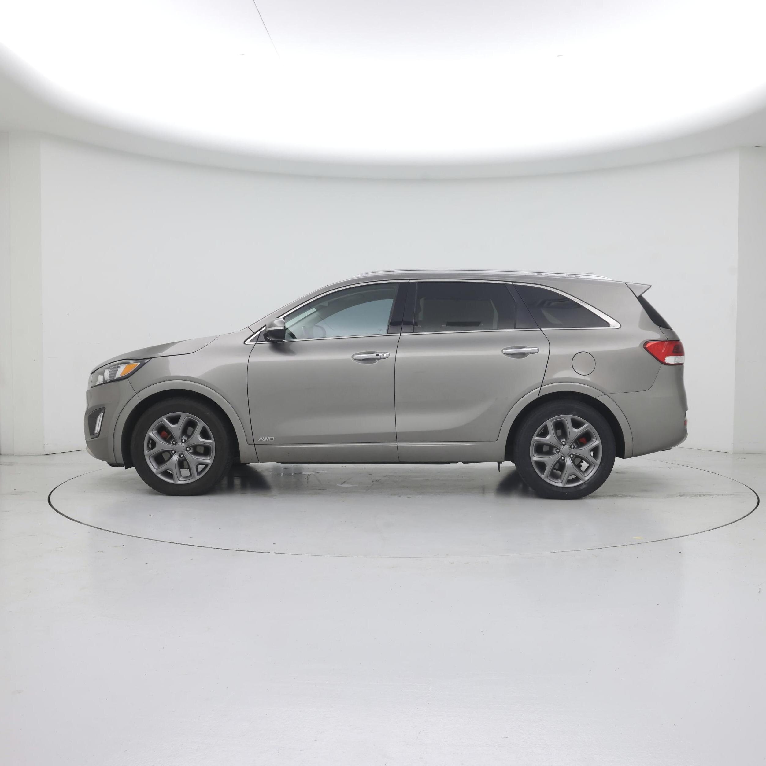 Thumbnail: 2017 Kia Sorento - 3