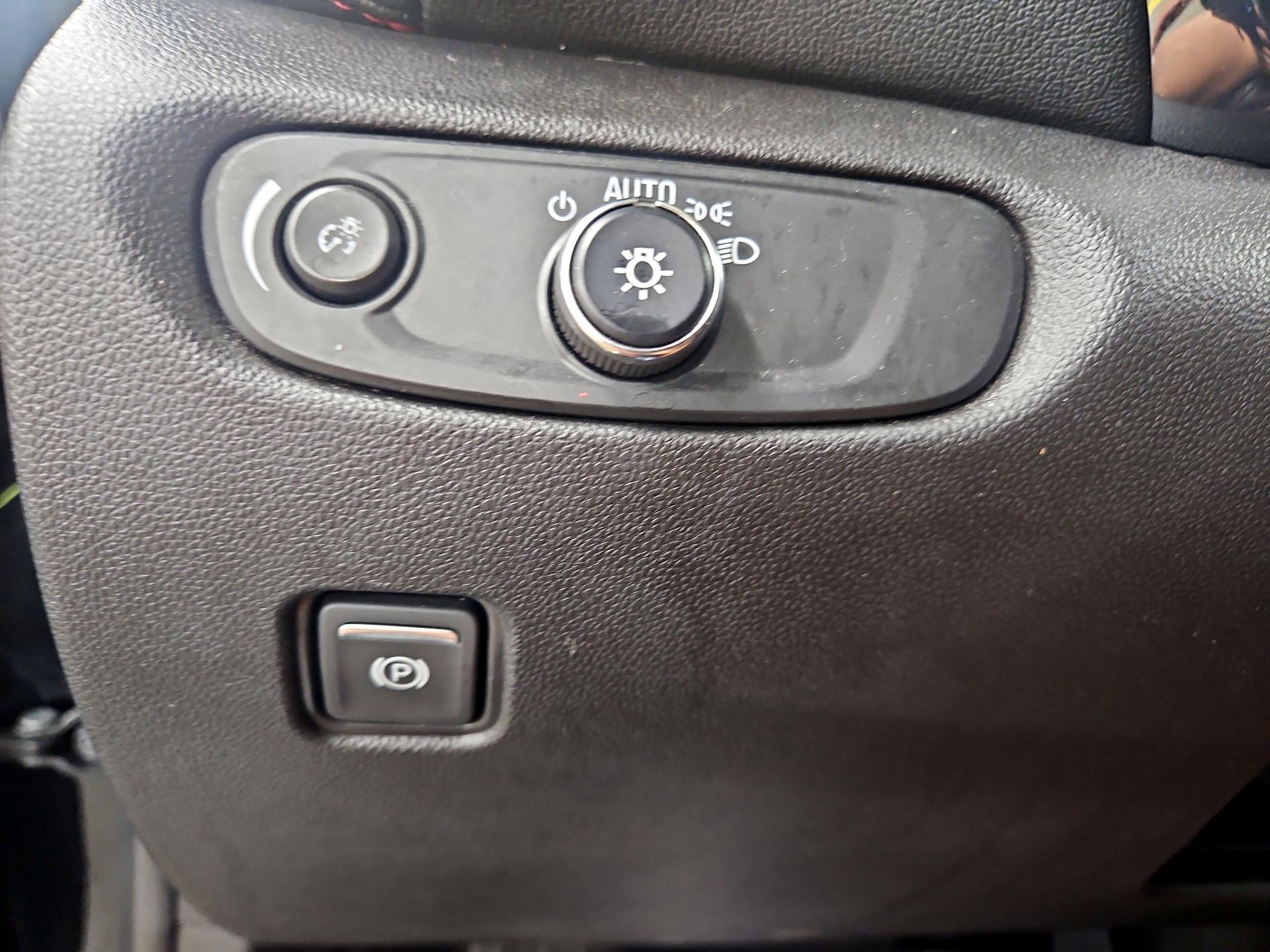 Thumbnail: 2025 Chevrolet Blazer - 13