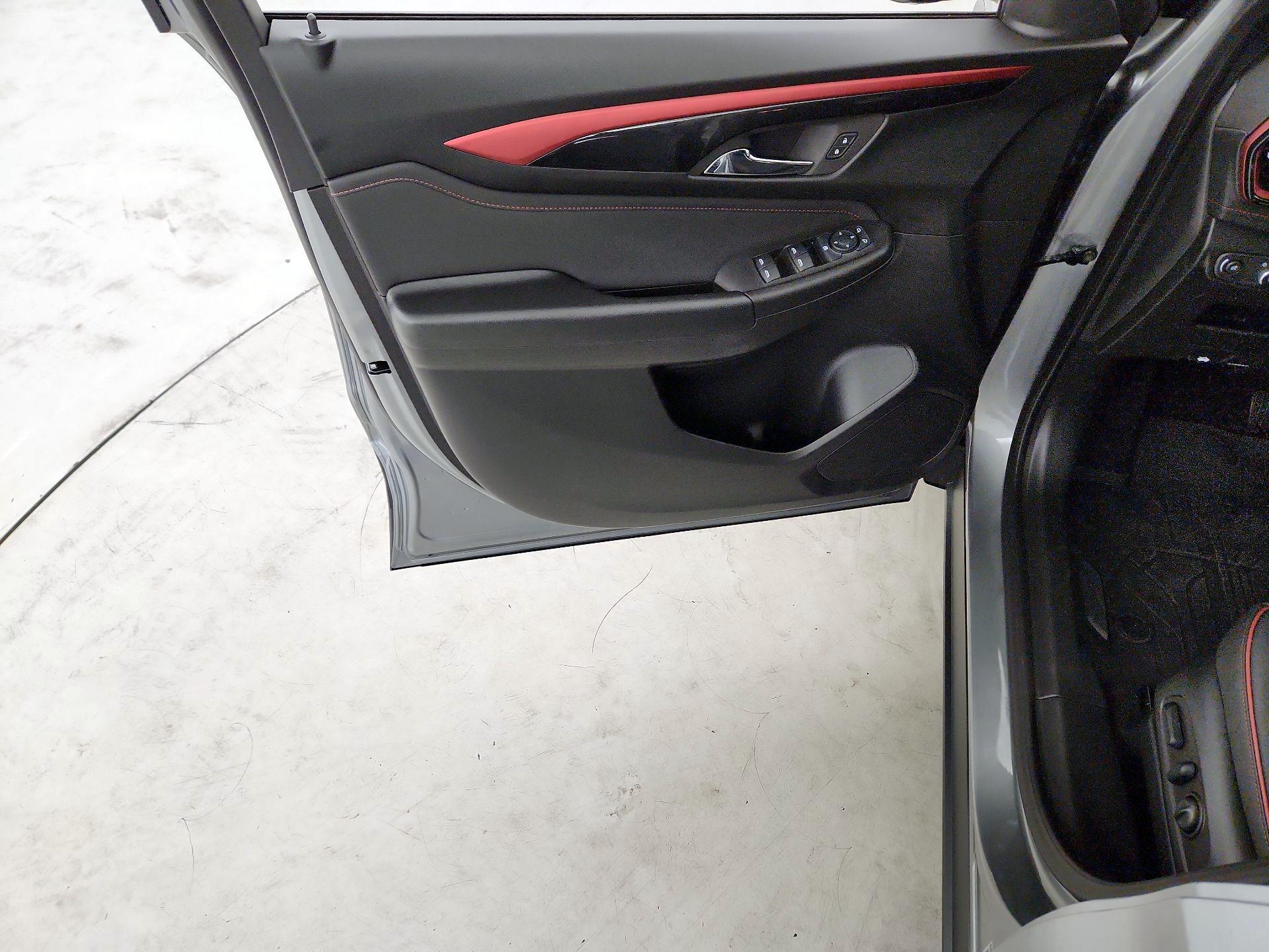 Thumbnail: 2026 Chevrolet TrailBlazer - 12