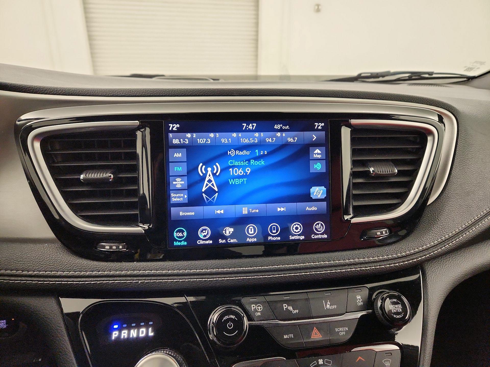 Thumbnail: 2020 Chrysler Pacifica - 14