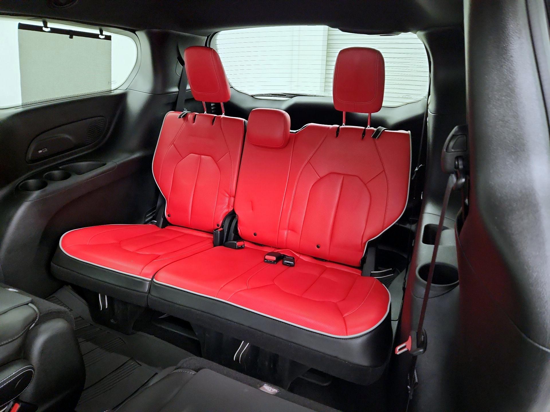 Thumbnail: 2020 Chrysler Pacifica - 19