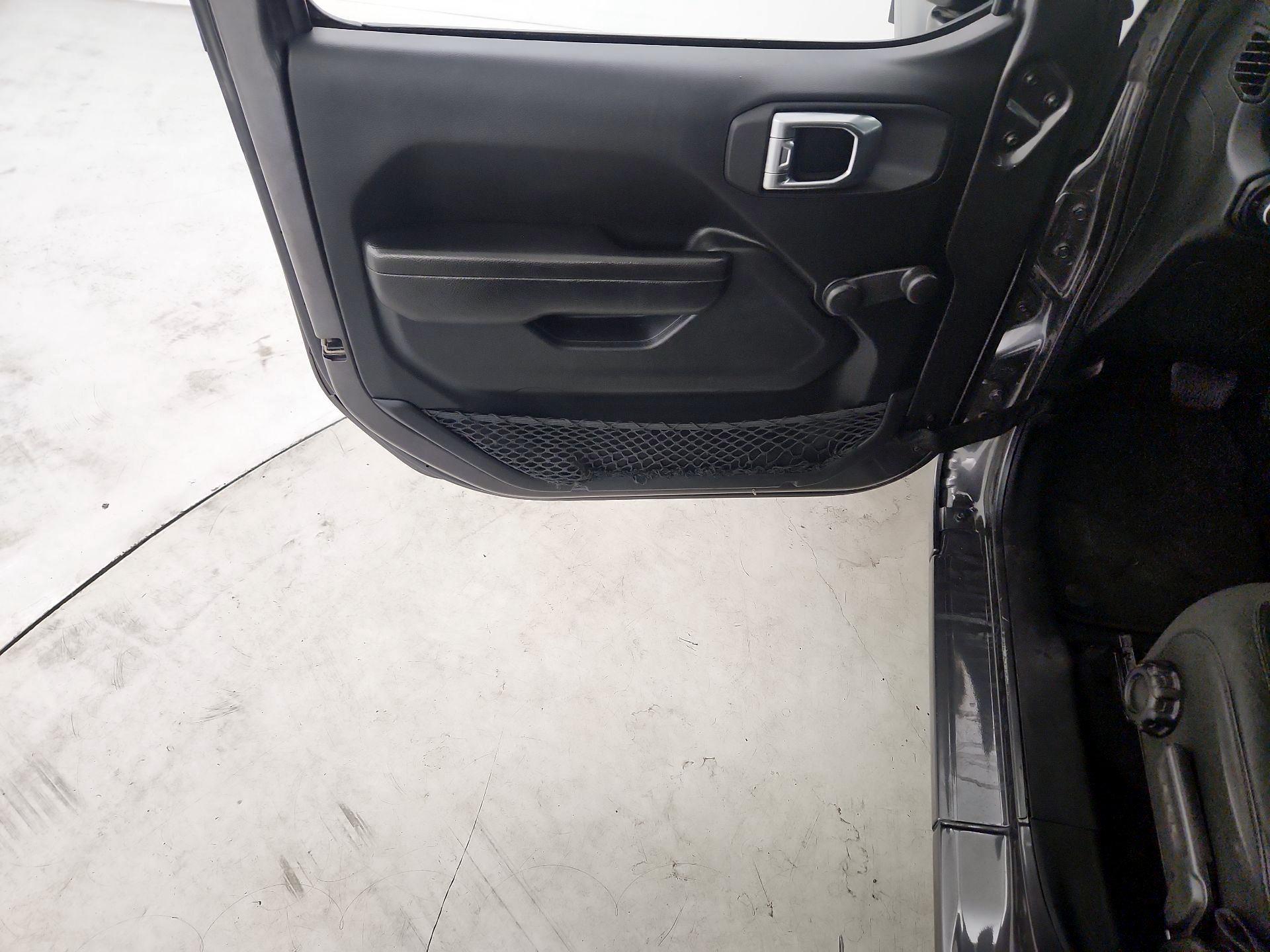 Thumbnail: 2023 Jeep Gladiator - 12