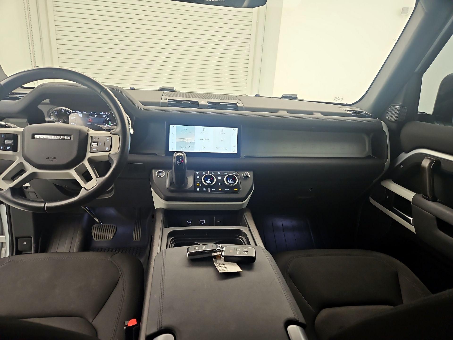 Thumbnail: 2022 Land Rover Defender - 9