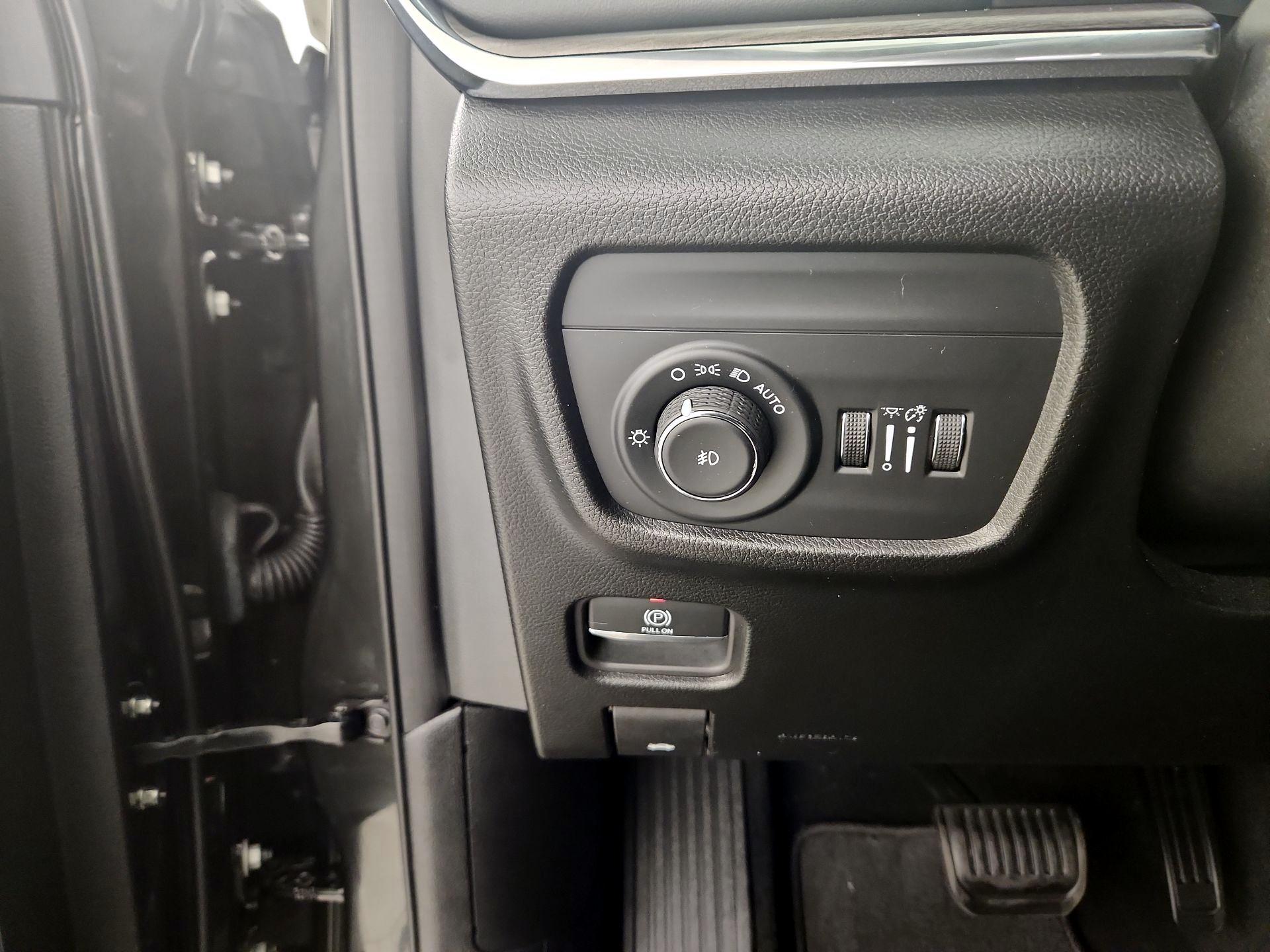 Thumbnail: 2023 Jeep Grand Cherokee - 13