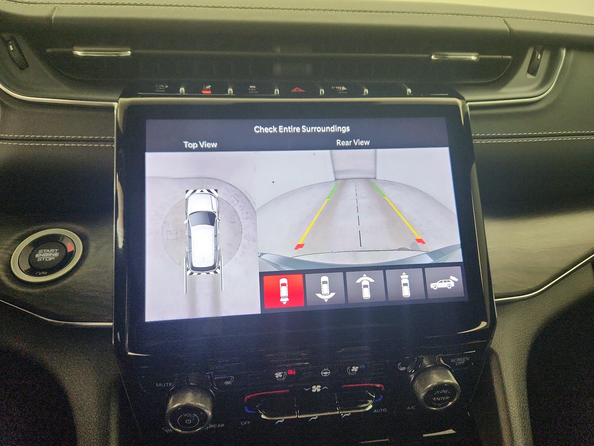 Thumbnail: 2023 Jeep Grand Cherokee - 15