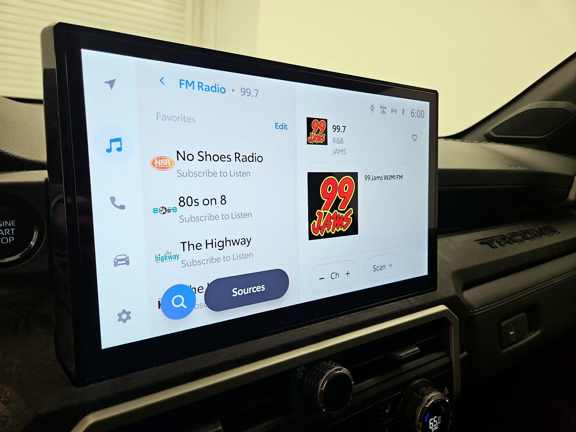 Thumbnail: 2024 Toyota Tacoma - 15